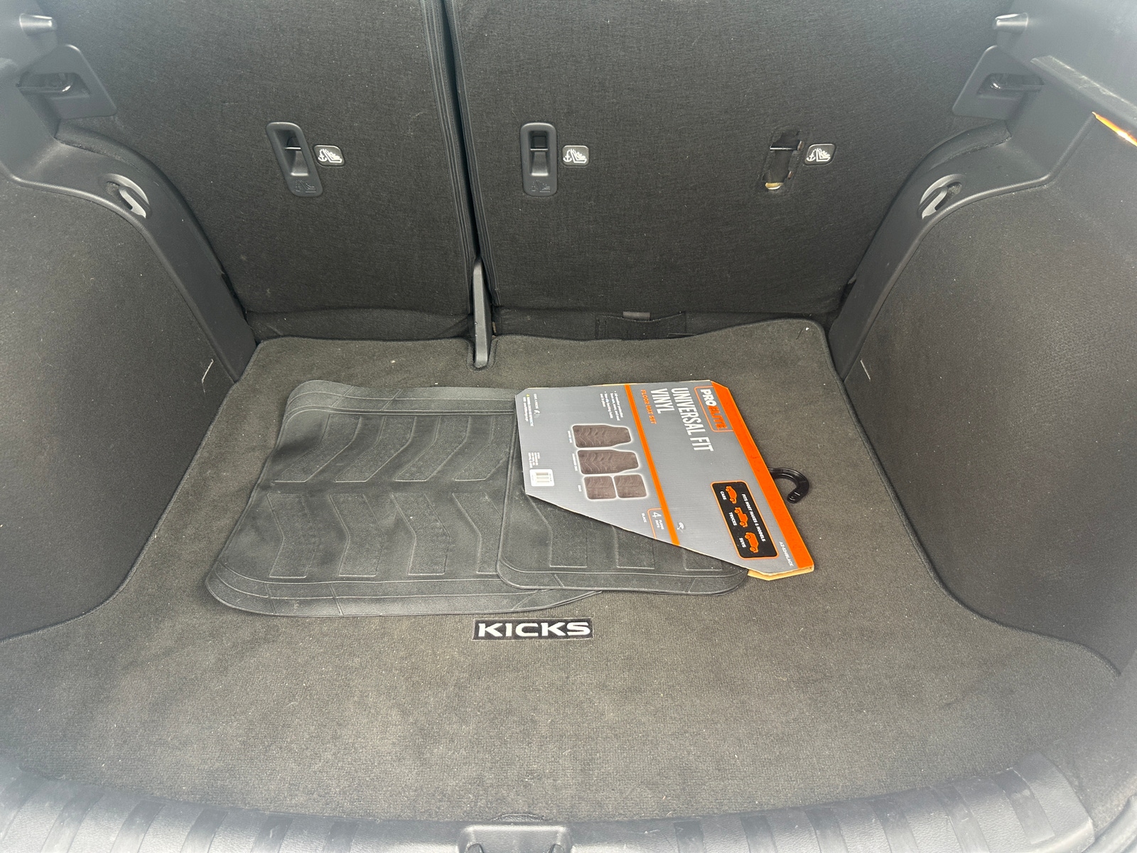 Thumbnail: 2023 Nissan Kicks - 7
