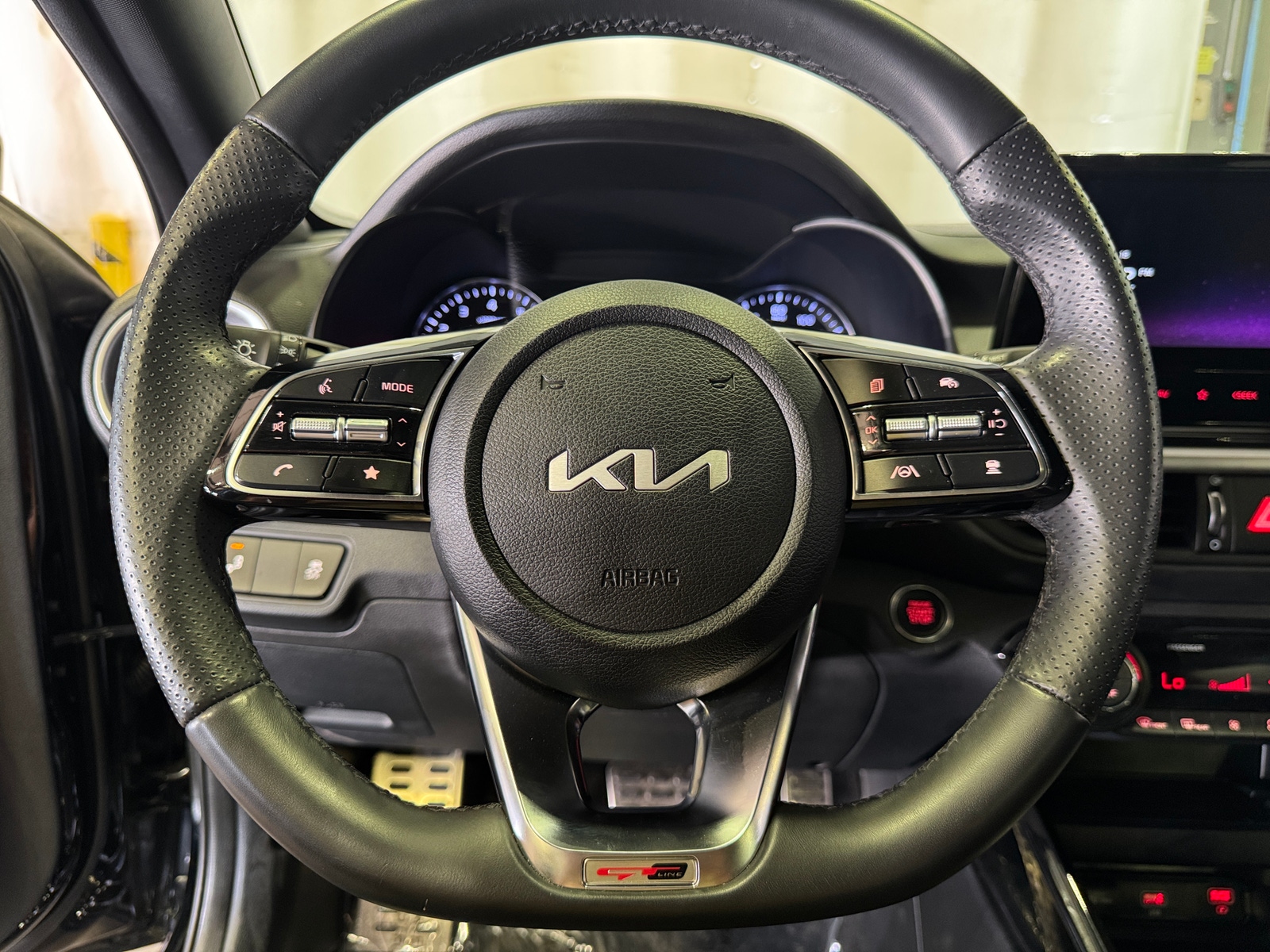 Thumbnail: 2024 Kia Forte - 5