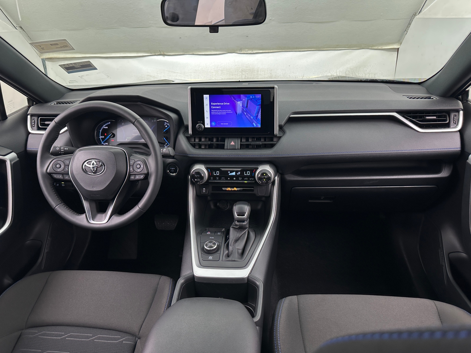 Thumbnail: 2025 Toyota RAV4 - 3