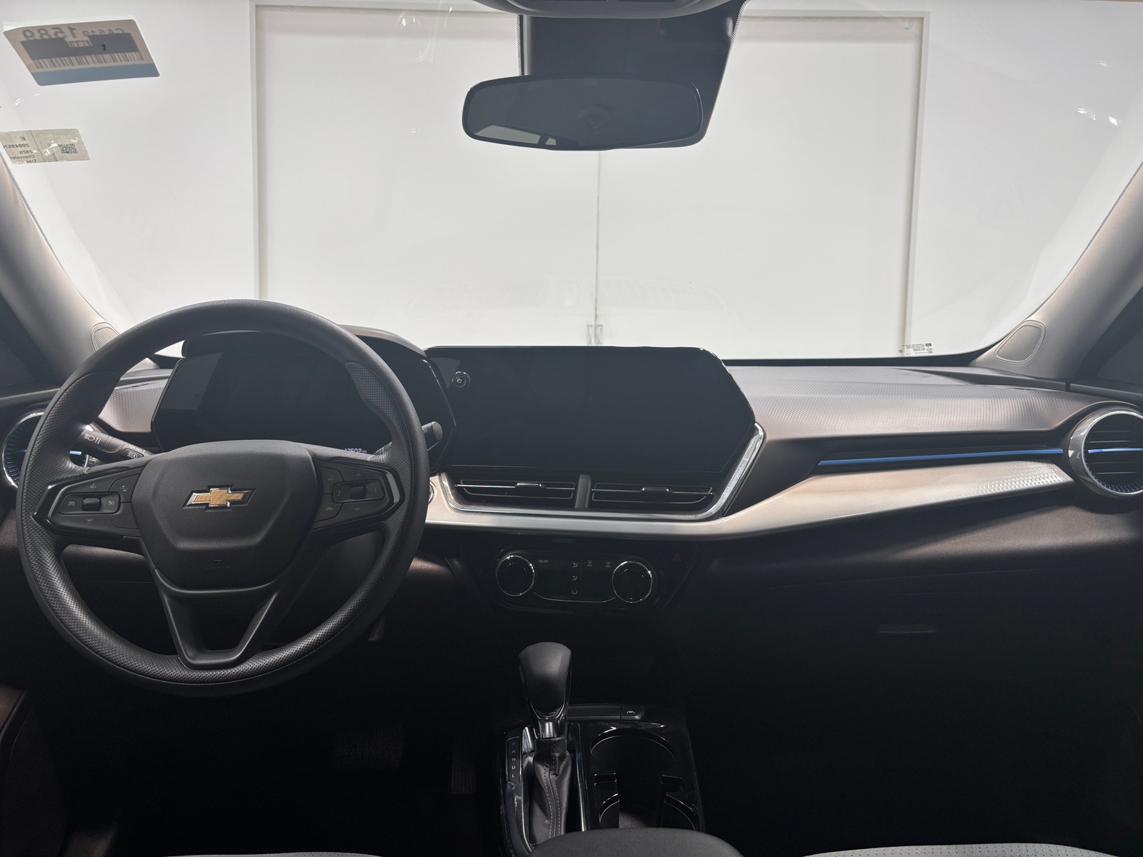 Thumbnail: 2025 Chevrolet Trax - 3