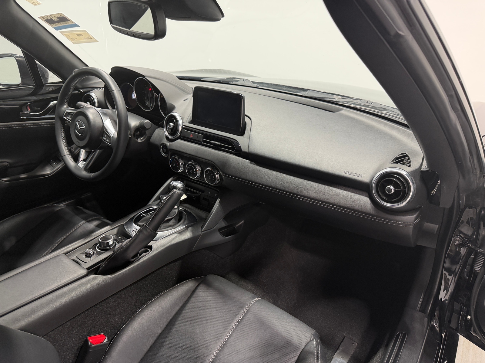 Thumbnail: 2022 Mazda MX-5 Miata - 2