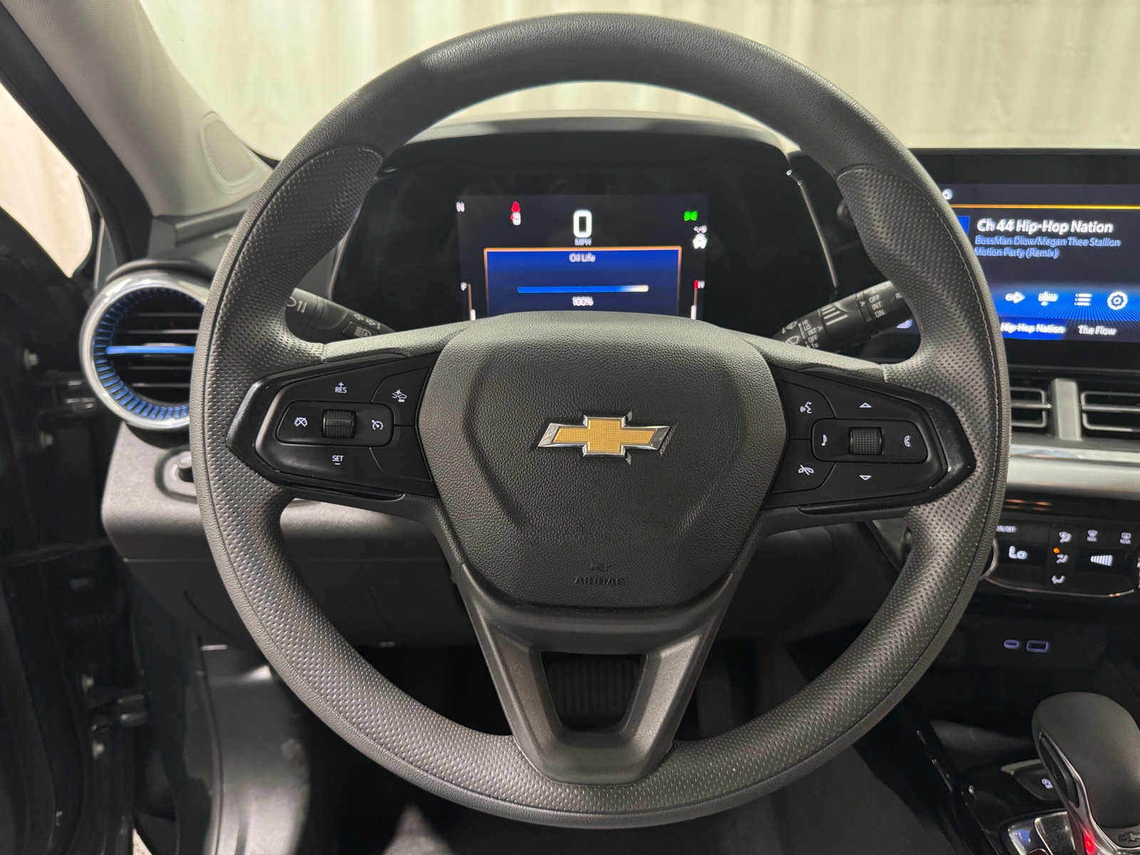 Thumbnail: 2025 Chevrolet Trax - 5
