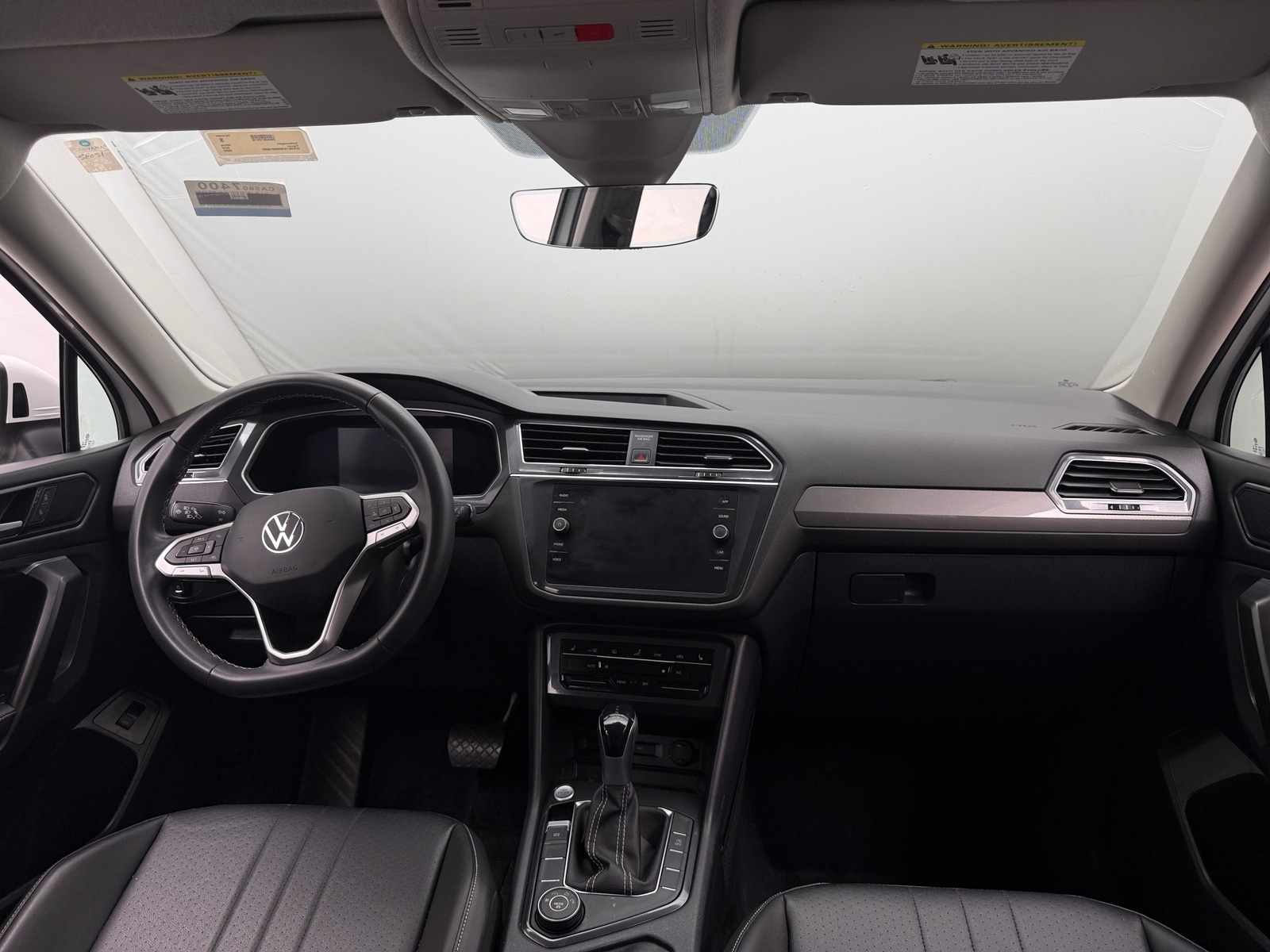 Thumbnail: 2022 Volkswagen Tiguan - 2