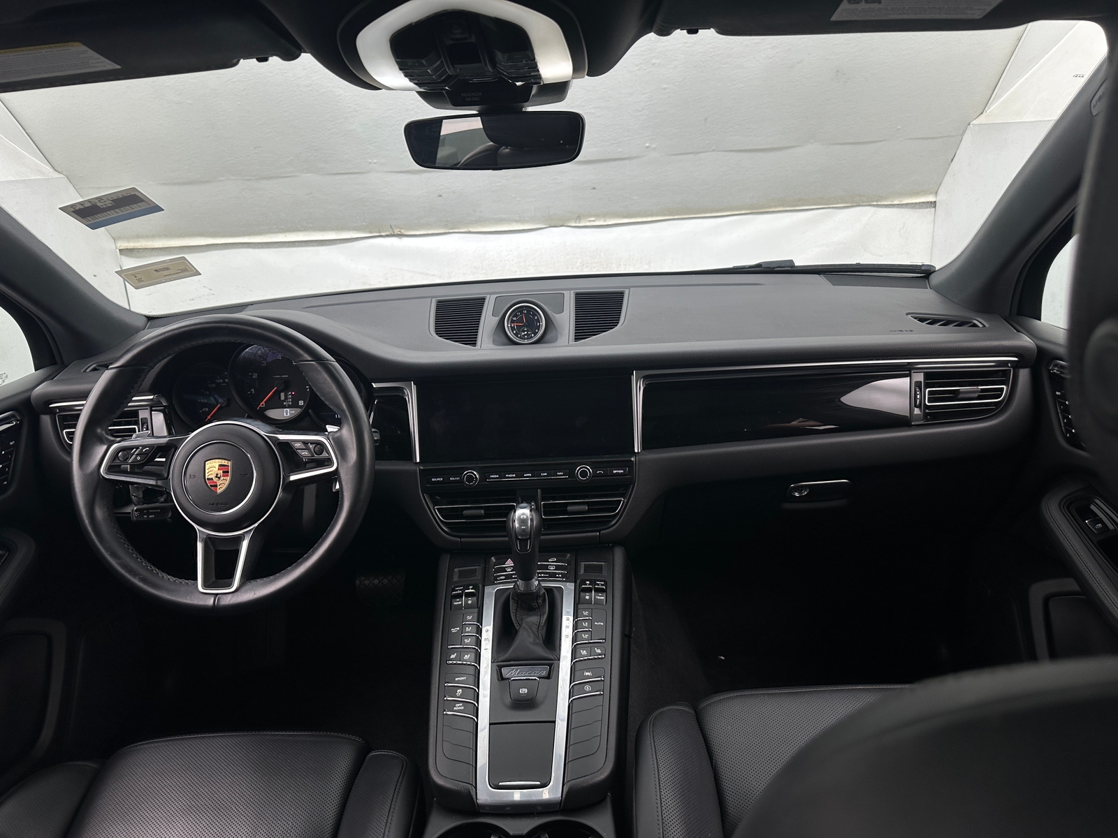 Thumbnail: 2019 Porsche Macan - 2