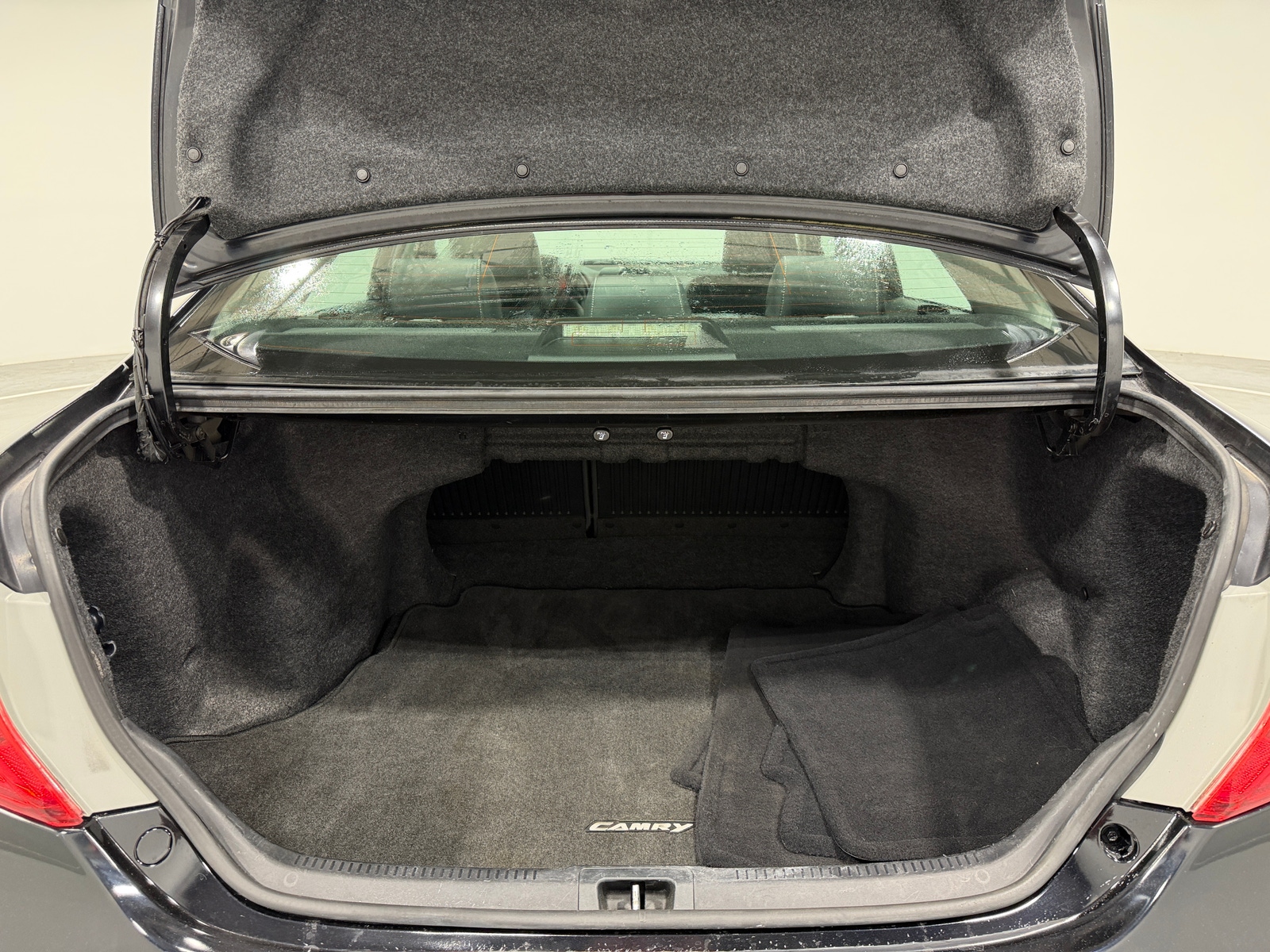 Thumbnail: 2013 Toyota Camry - 7
