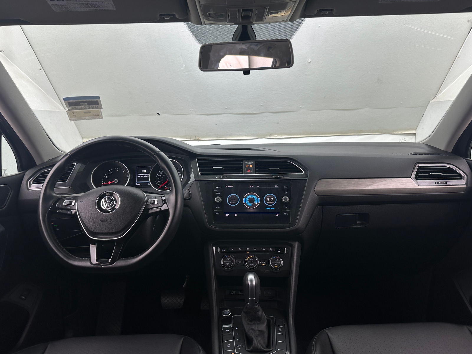 Thumbnail: 2018 Volkswagen Tiguan - 2