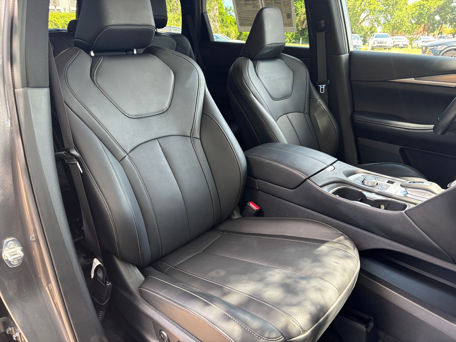Thumbnail: 2026 INFINITI QX60 - 2