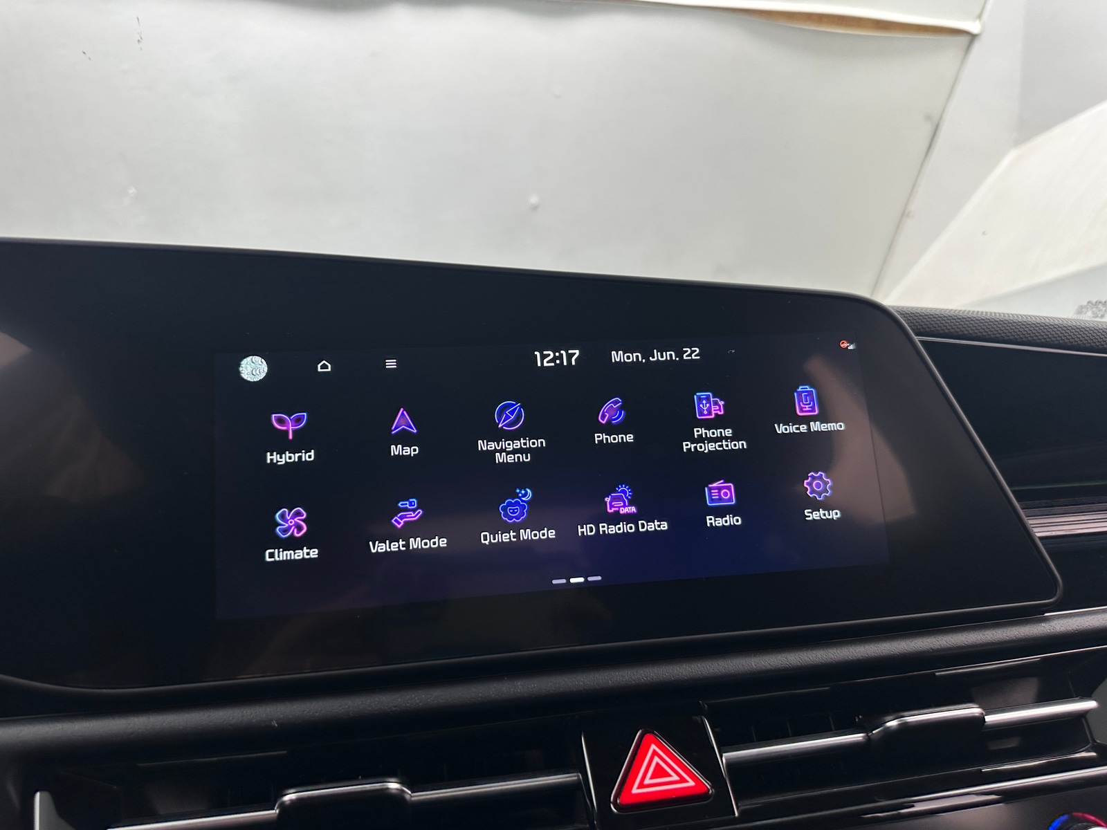 Thumbnail: 2024 Kia Niro - 4