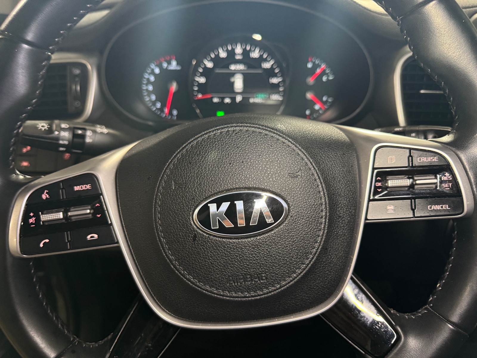 Thumbnail: 2020 Kia Sorento - 4