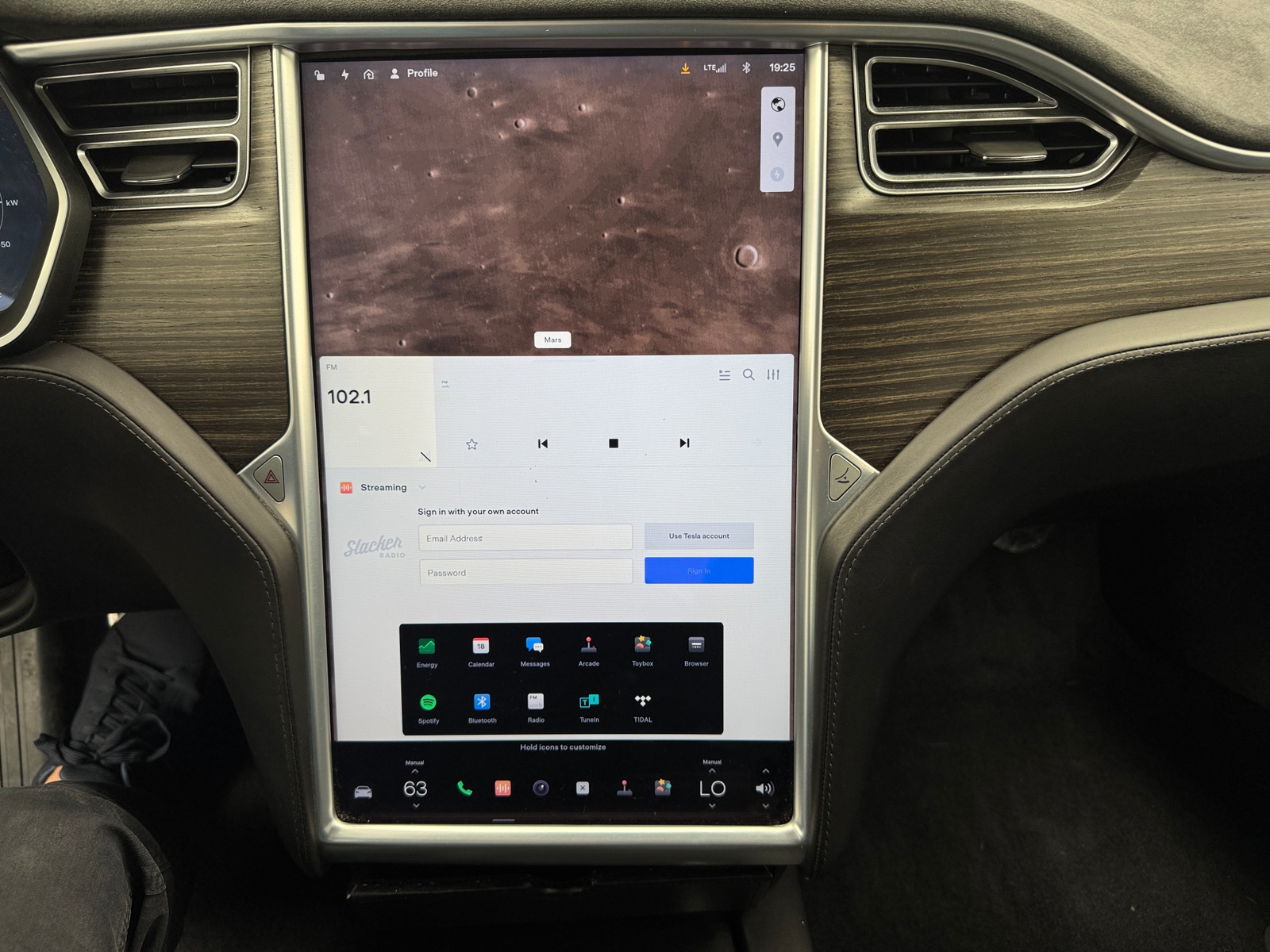Thumbnail: 2016 Tesla Model S - 3
