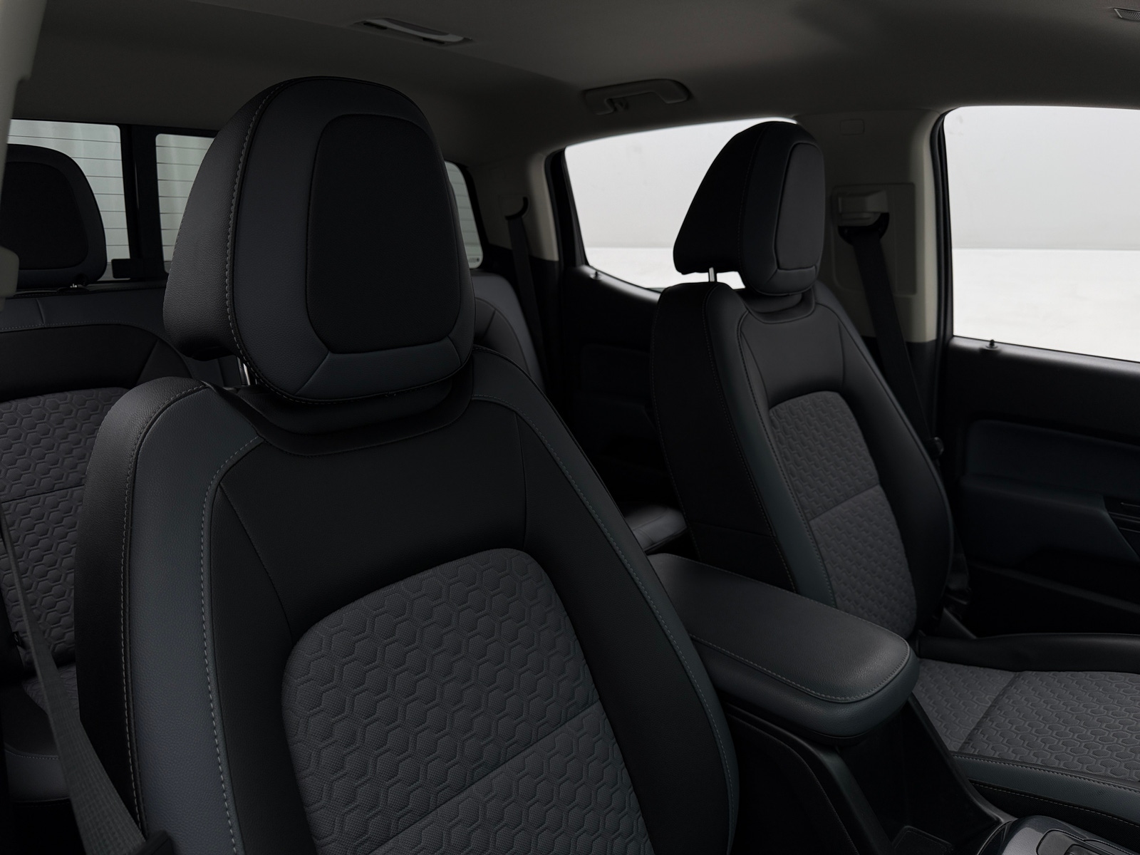 Thumbnail: 2018 Chevrolet Colorado - 2