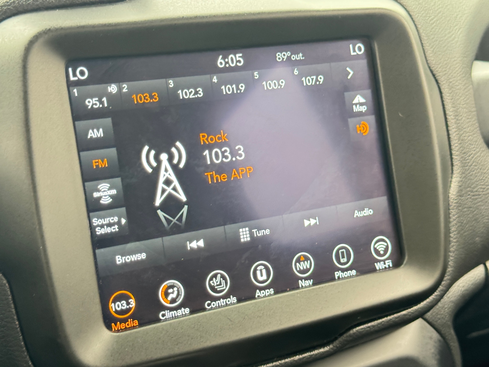Thumbnail: 2021 Jeep Renegade - 4
