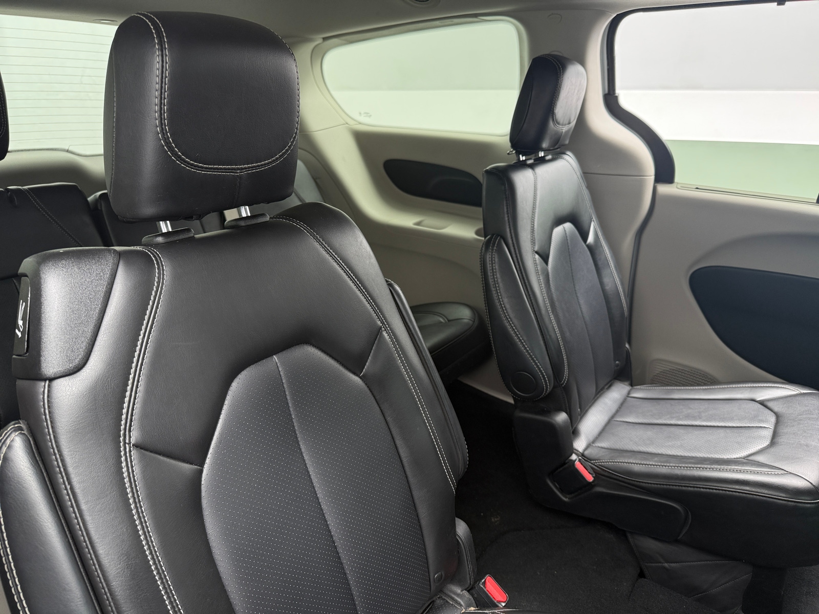 Thumbnail: 2024 Chrysler Pacifica - 5