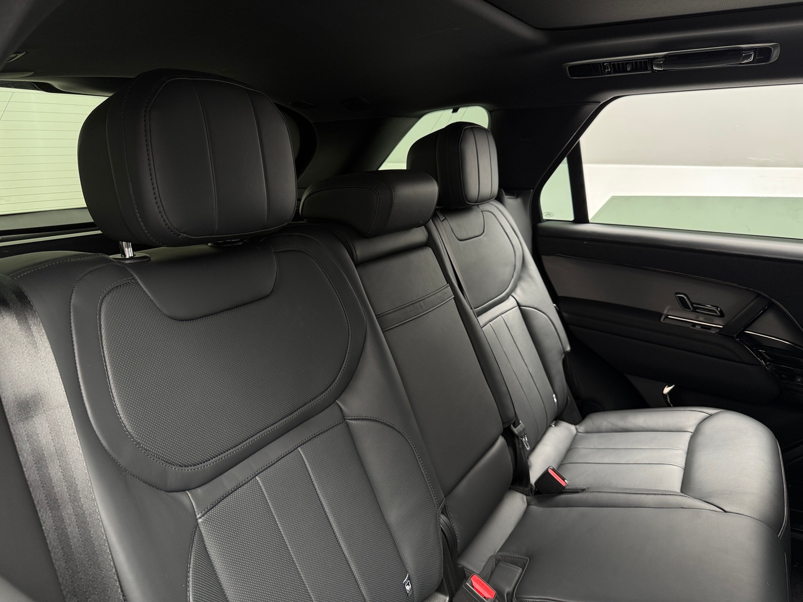Thumbnail: 2023 Land Rover Range Rover Sport - 5