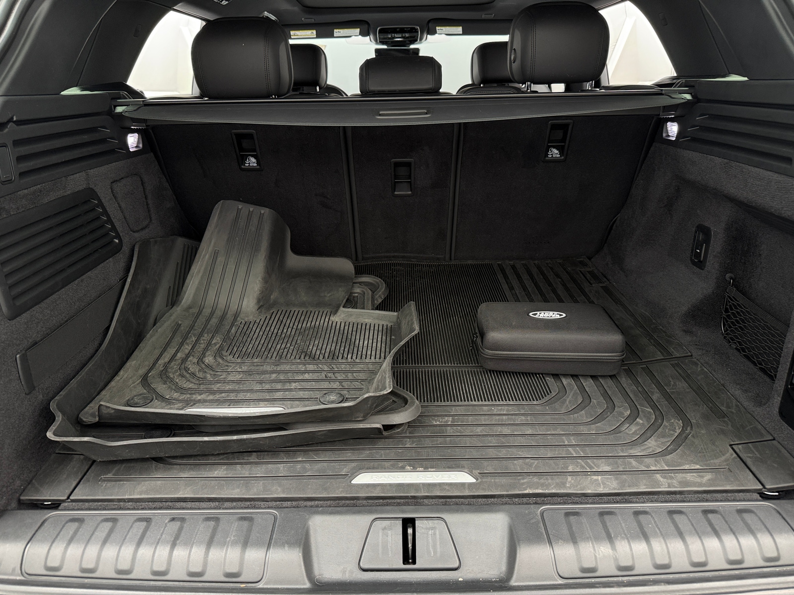 Thumbnail: 2023 Land Rover Range Rover Sport - 6