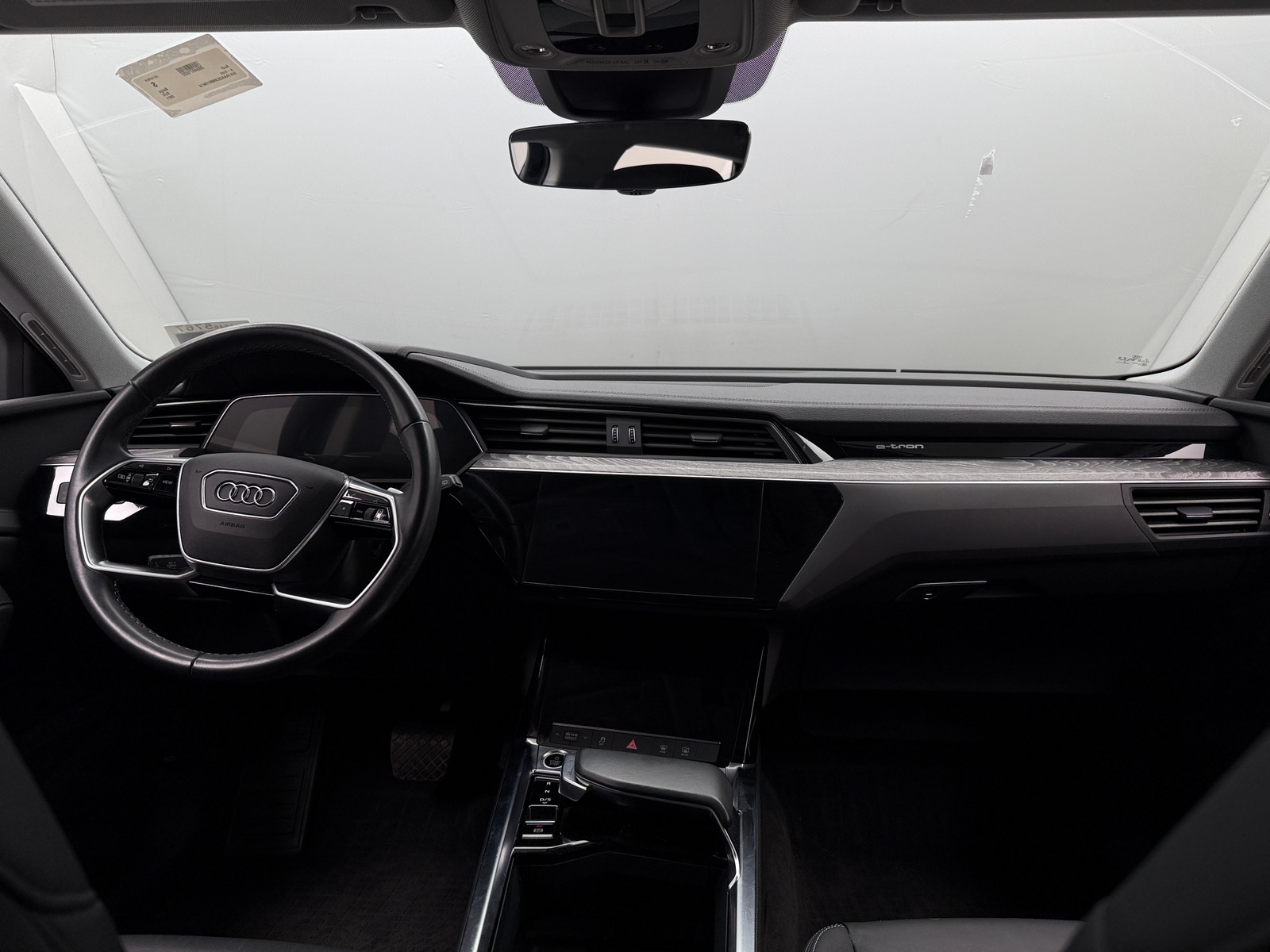 Thumbnail: 2021 Audi e-tron - 2