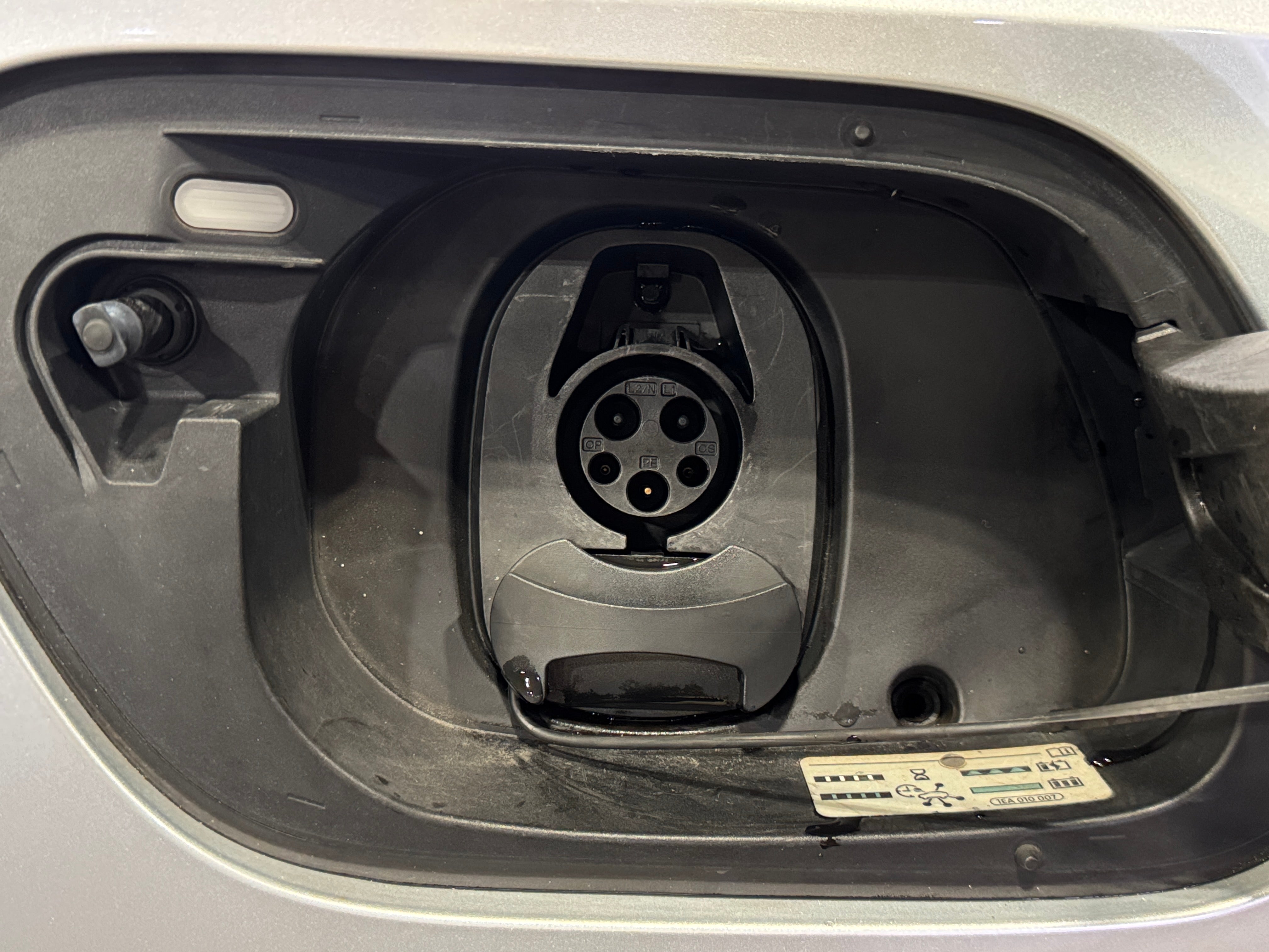 Used 2021 Volkswagen ID.4 PRO S with VIN WVGTMPE23MP022197 for sale in Auburn, WA