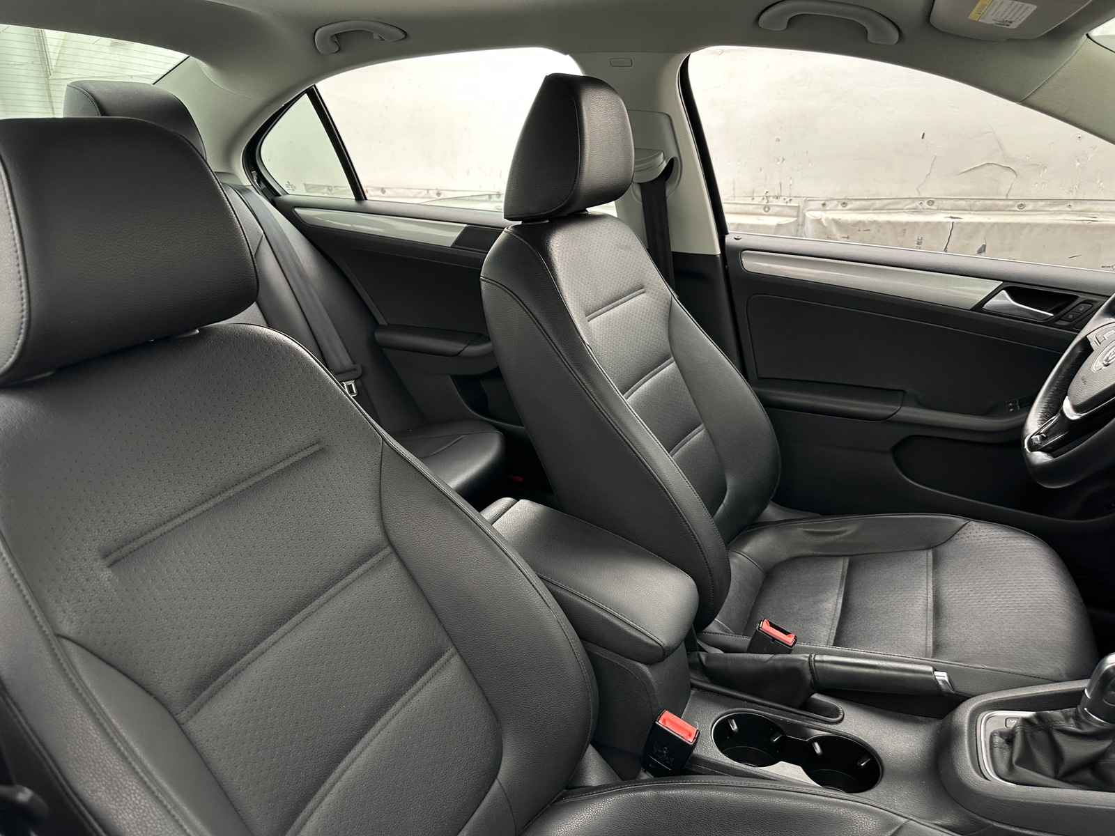 Thumbnail: 2015 Volkswagen Jetta - 2