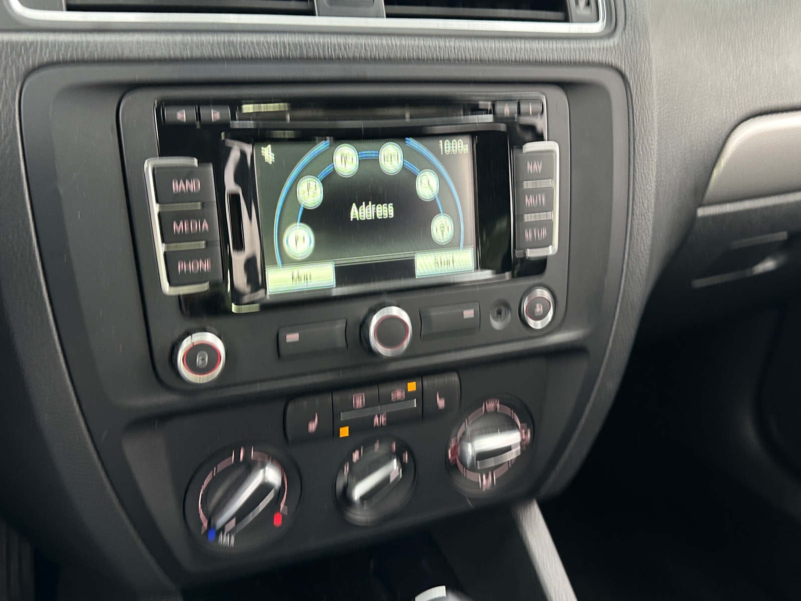 Thumbnail: 2015 Volkswagen Jetta - 4