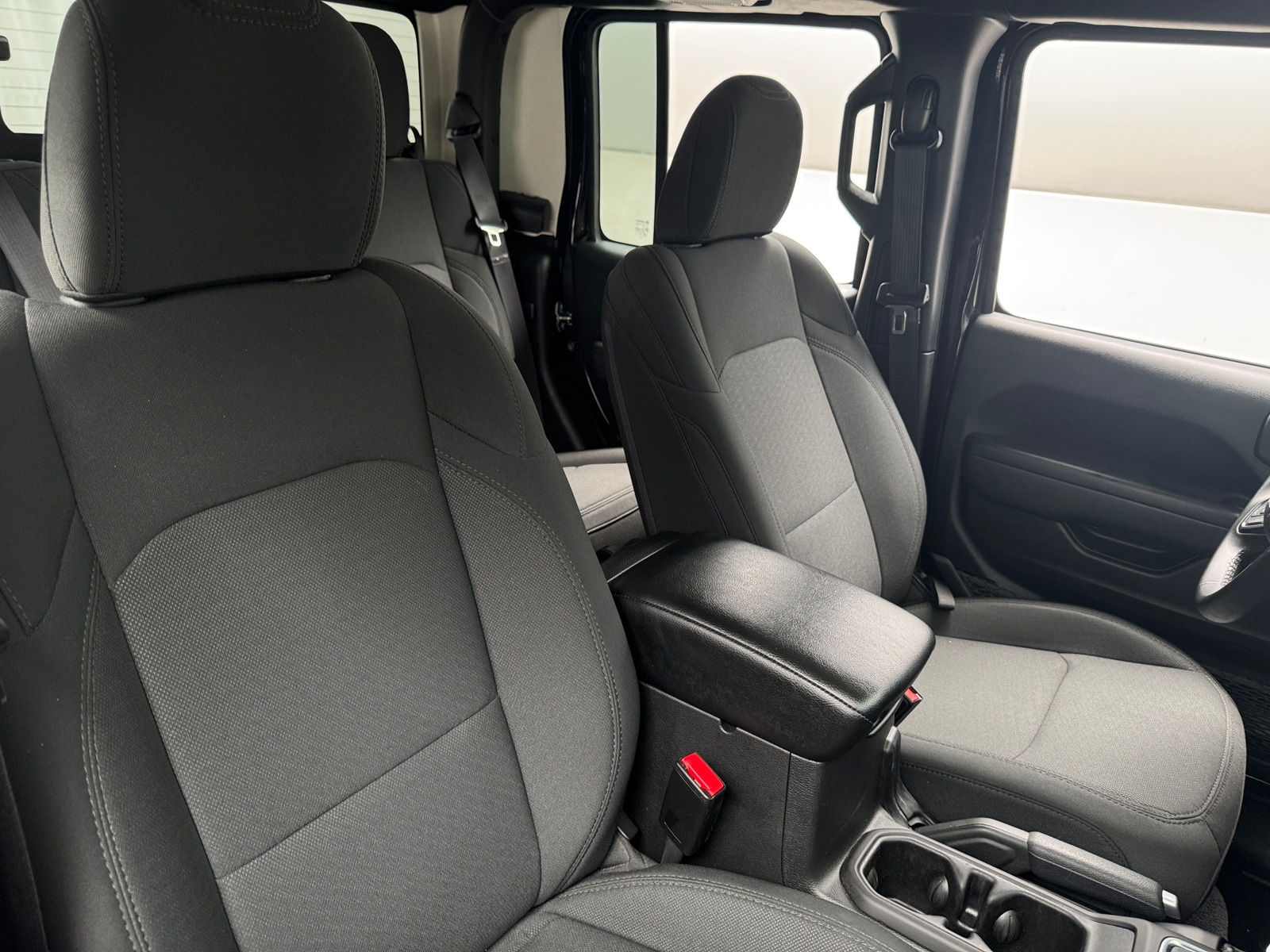 Thumbnail: 2022 Jeep Gladiator - 2