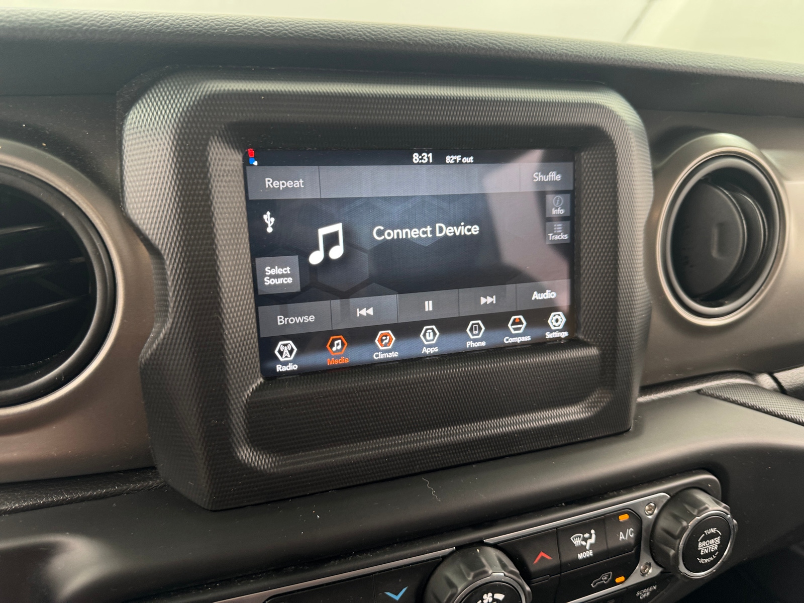 Thumbnail: 2022 Jeep Gladiator - 4