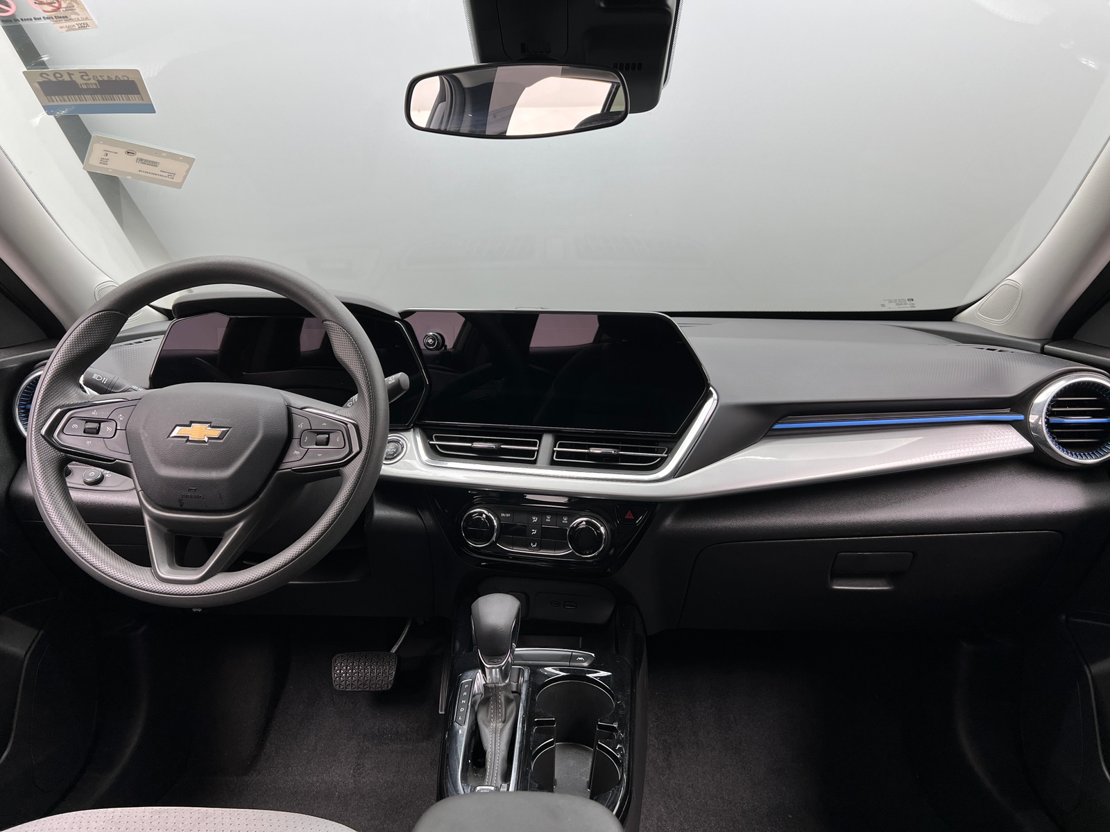 Thumbnail: 2025 Chevrolet Trax - 3