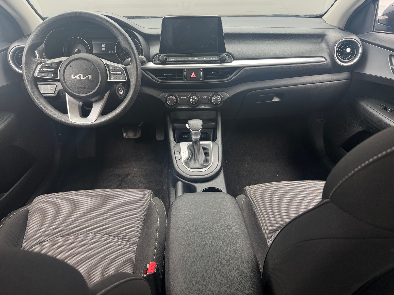 Thumbnail: 2024 Kia Forte - 3