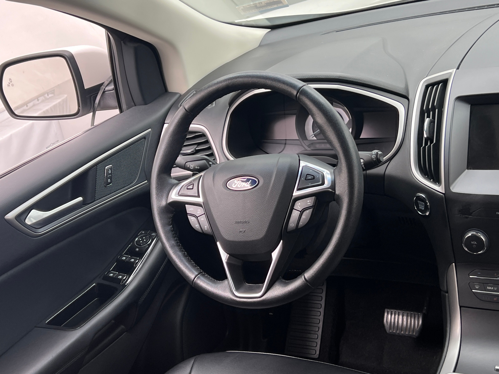 Thumbnail: 2019 Ford Edge - 4