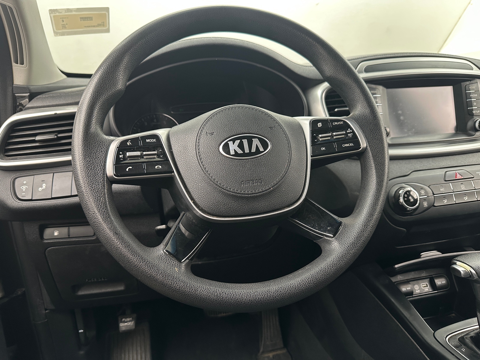 Thumbnail: 2019 Kia Sorento - 5
