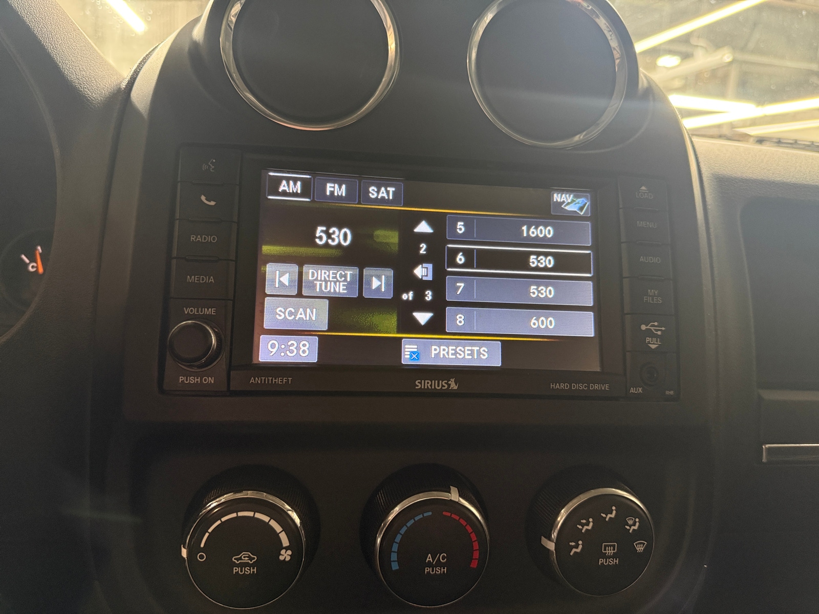 Thumbnail: 2017 Jeep Patriot - 3