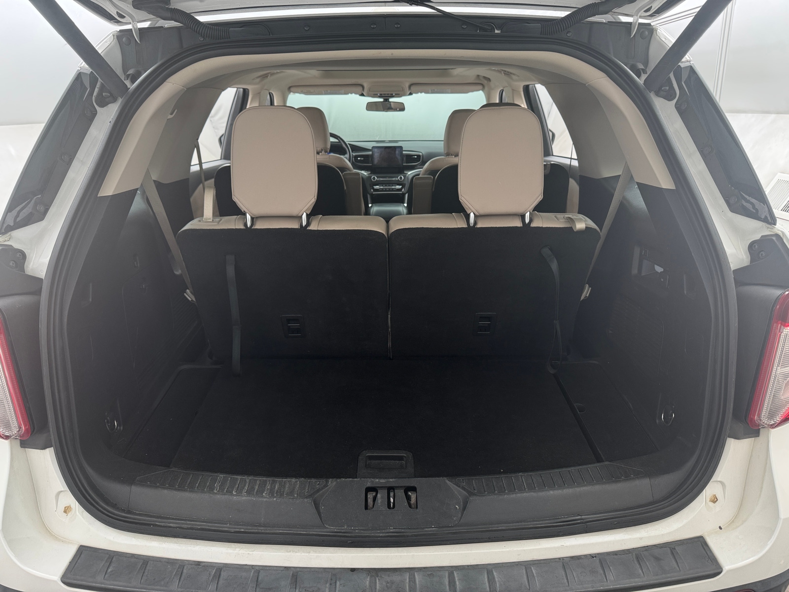 Thumbnail: 2020 Ford Explorer - 7