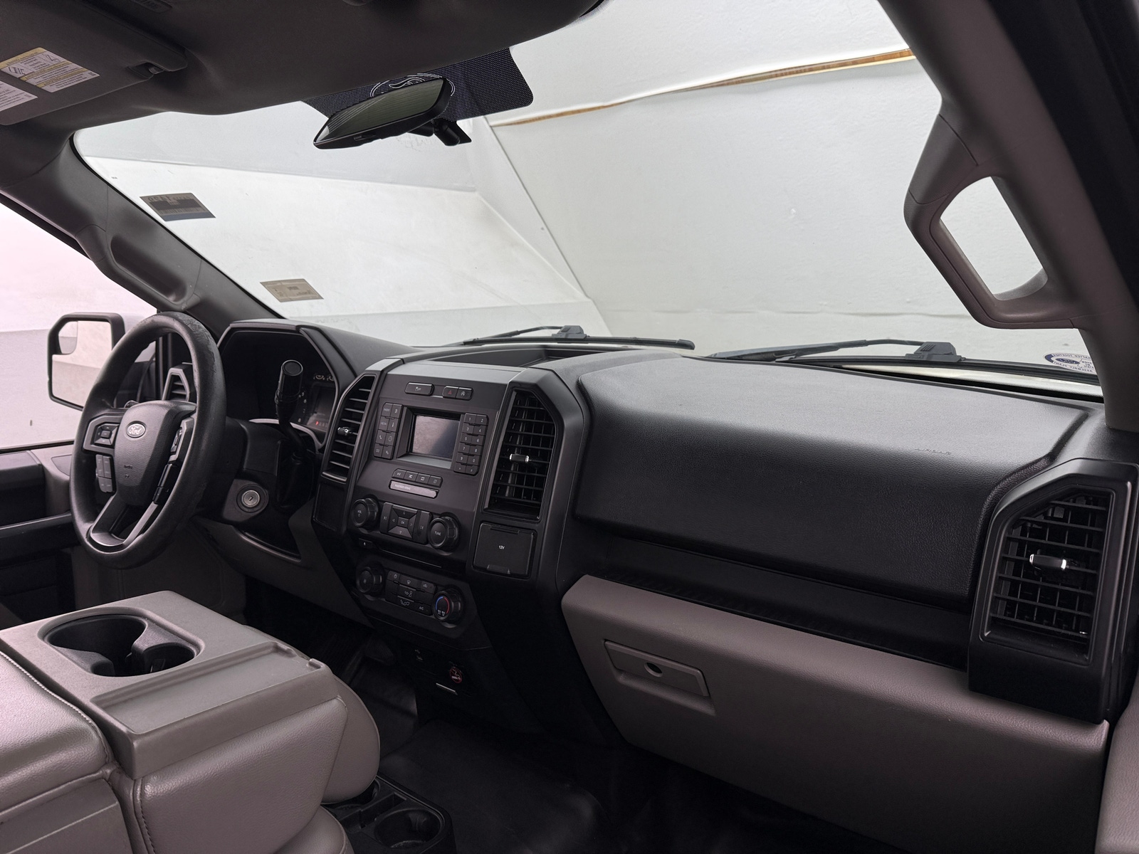 Thumbnail: 2018 Ford Econoline - 3