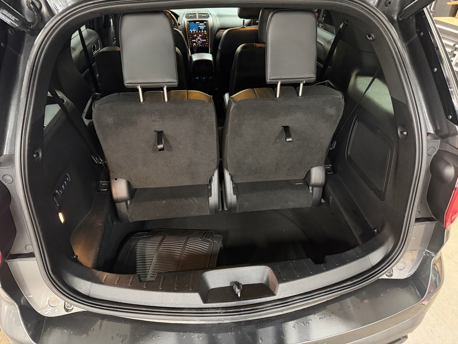 Thumbnail: 2017 Ford Explorer - 6