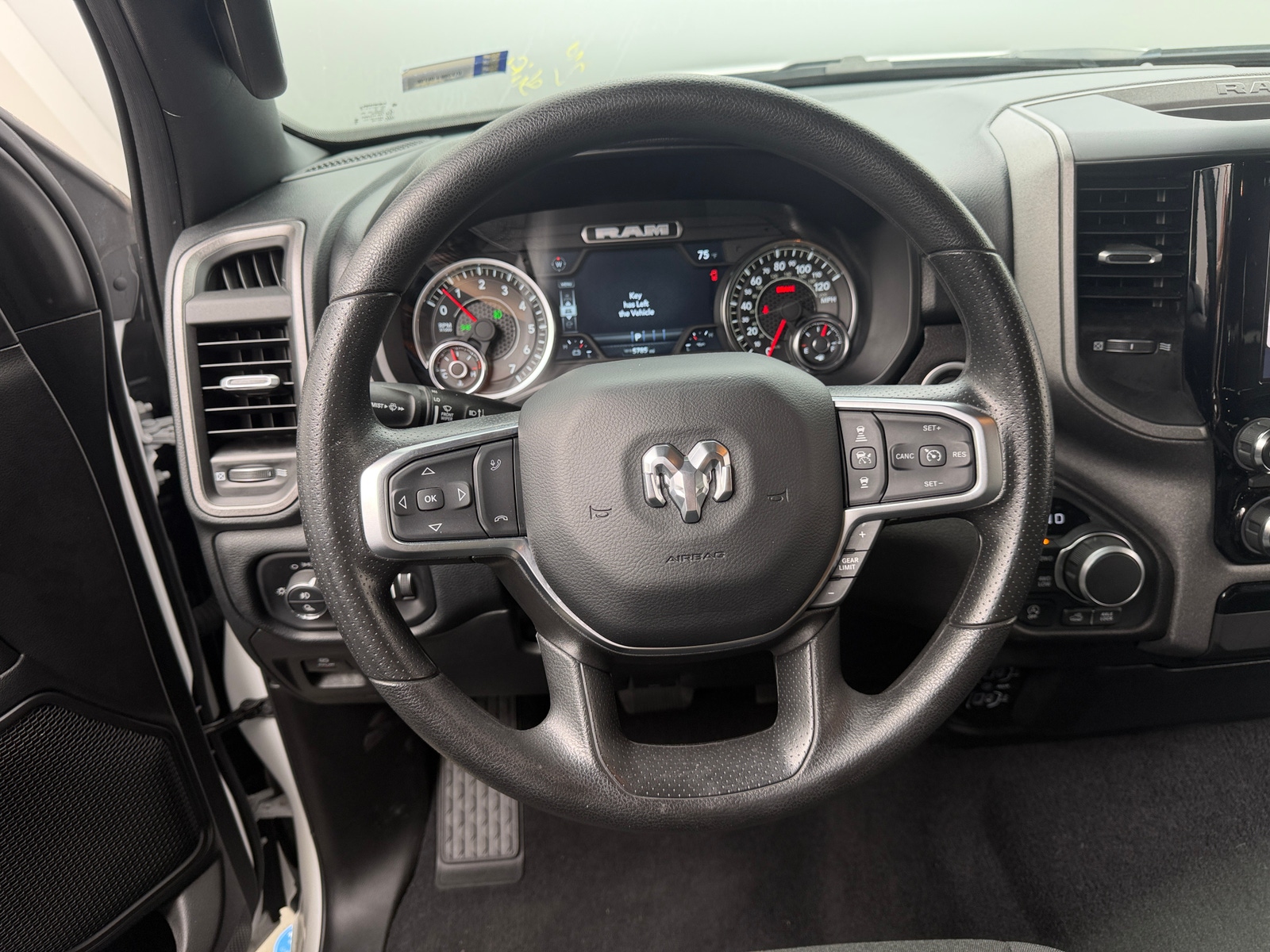 Thumbnail: 2025 RAM 1500 - 5