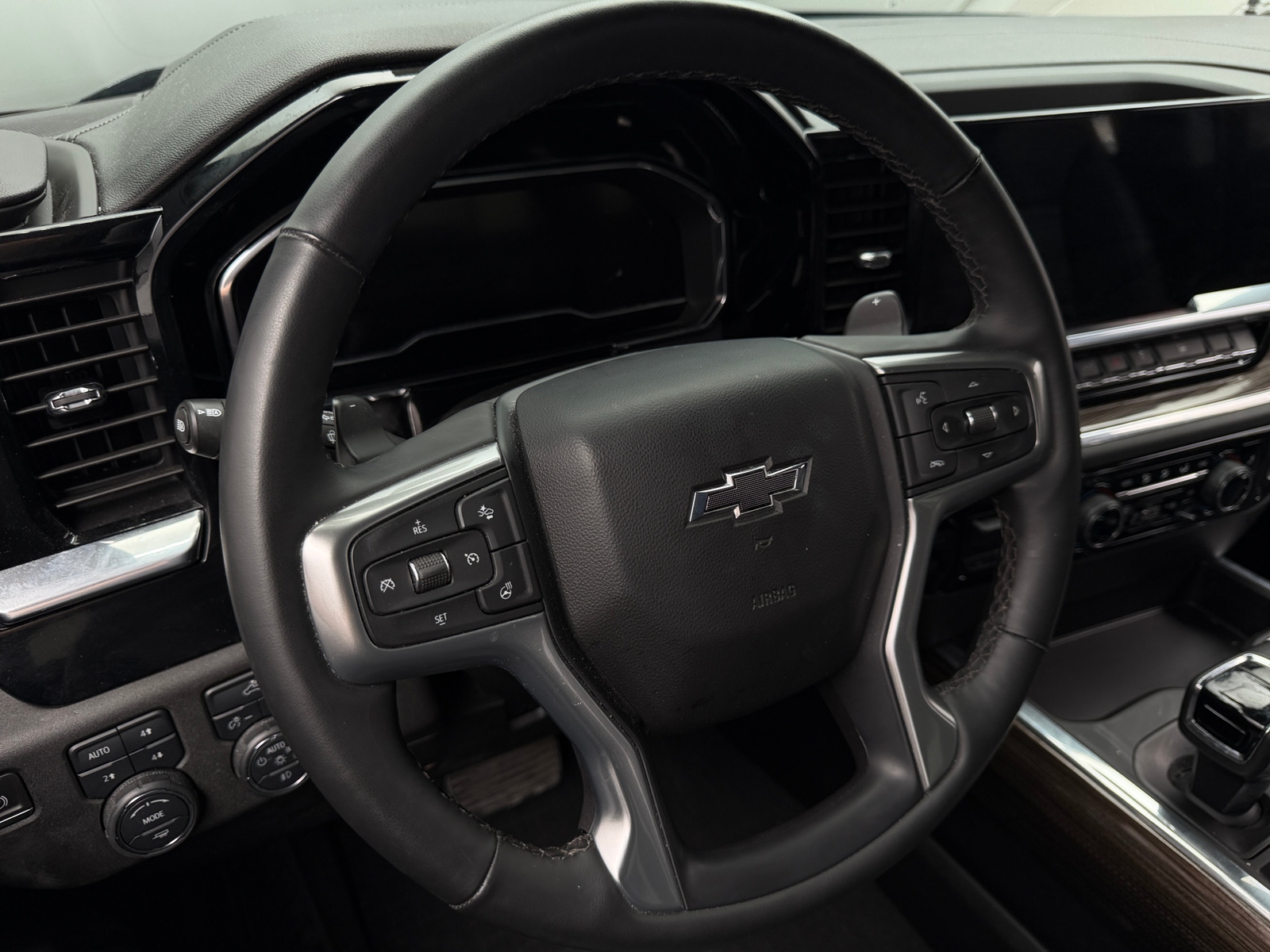 Thumbnail: 2024 Chevrolet Silverado 1500 - 5
