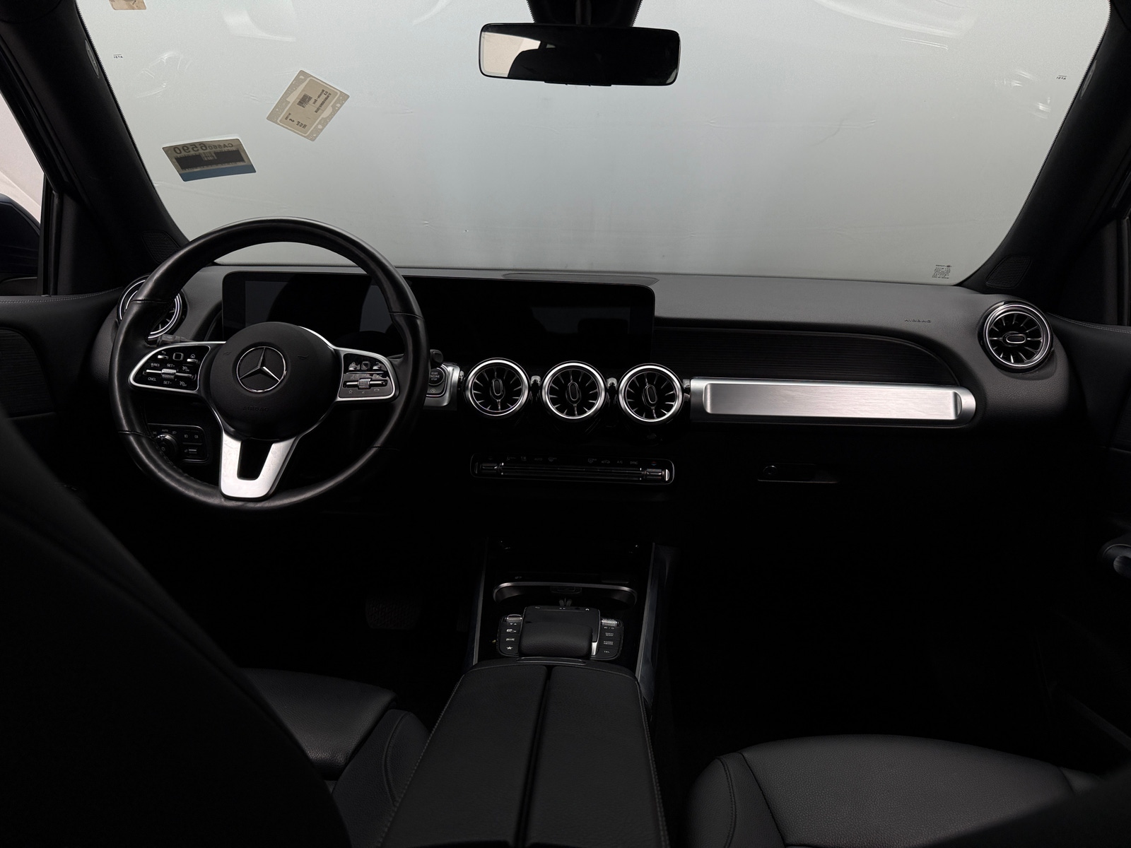 Thumbnail: 2022 Mercedes-Benz GLB - 2