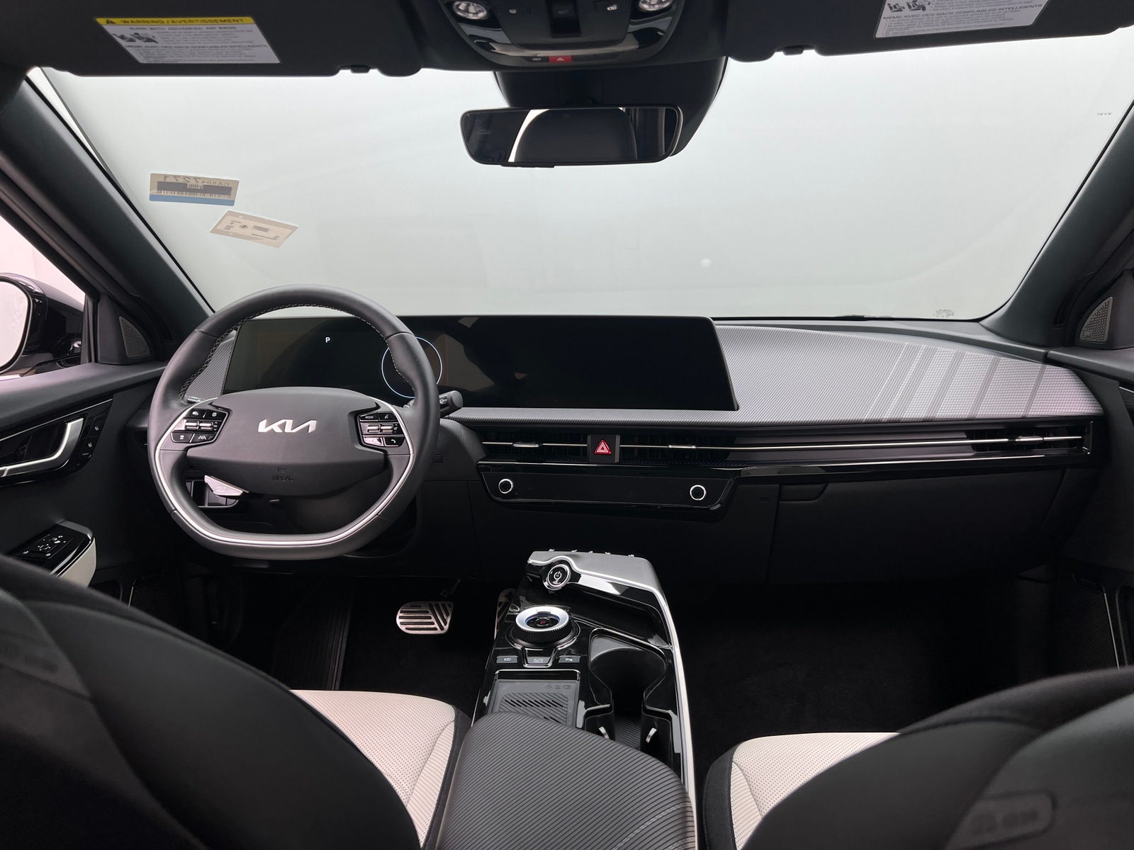 Thumbnail: 2023 Kia EV6 - 2