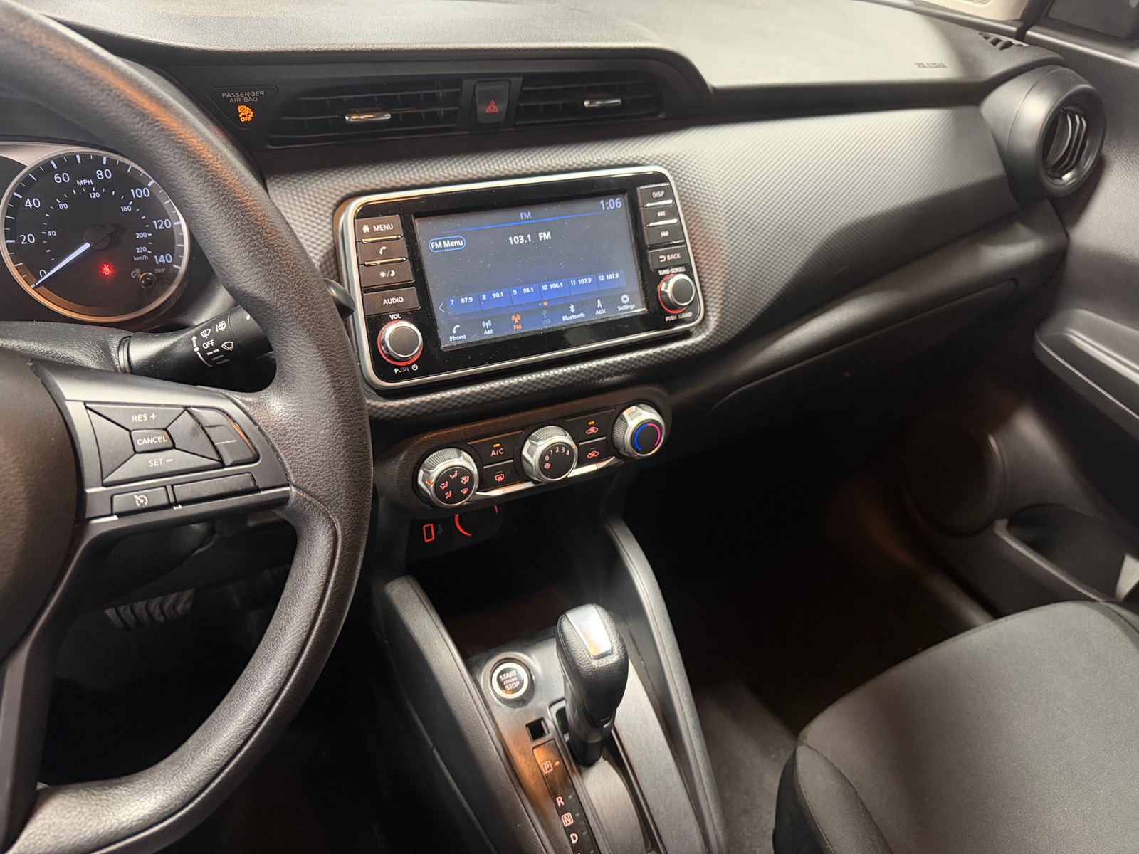 Thumbnail: 2024 Nissan Kicks - 4