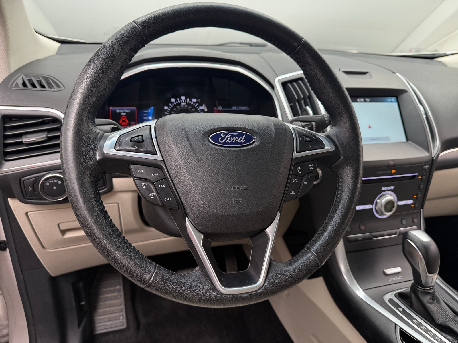 Thumbnail: 2017 Ford Edge - 4