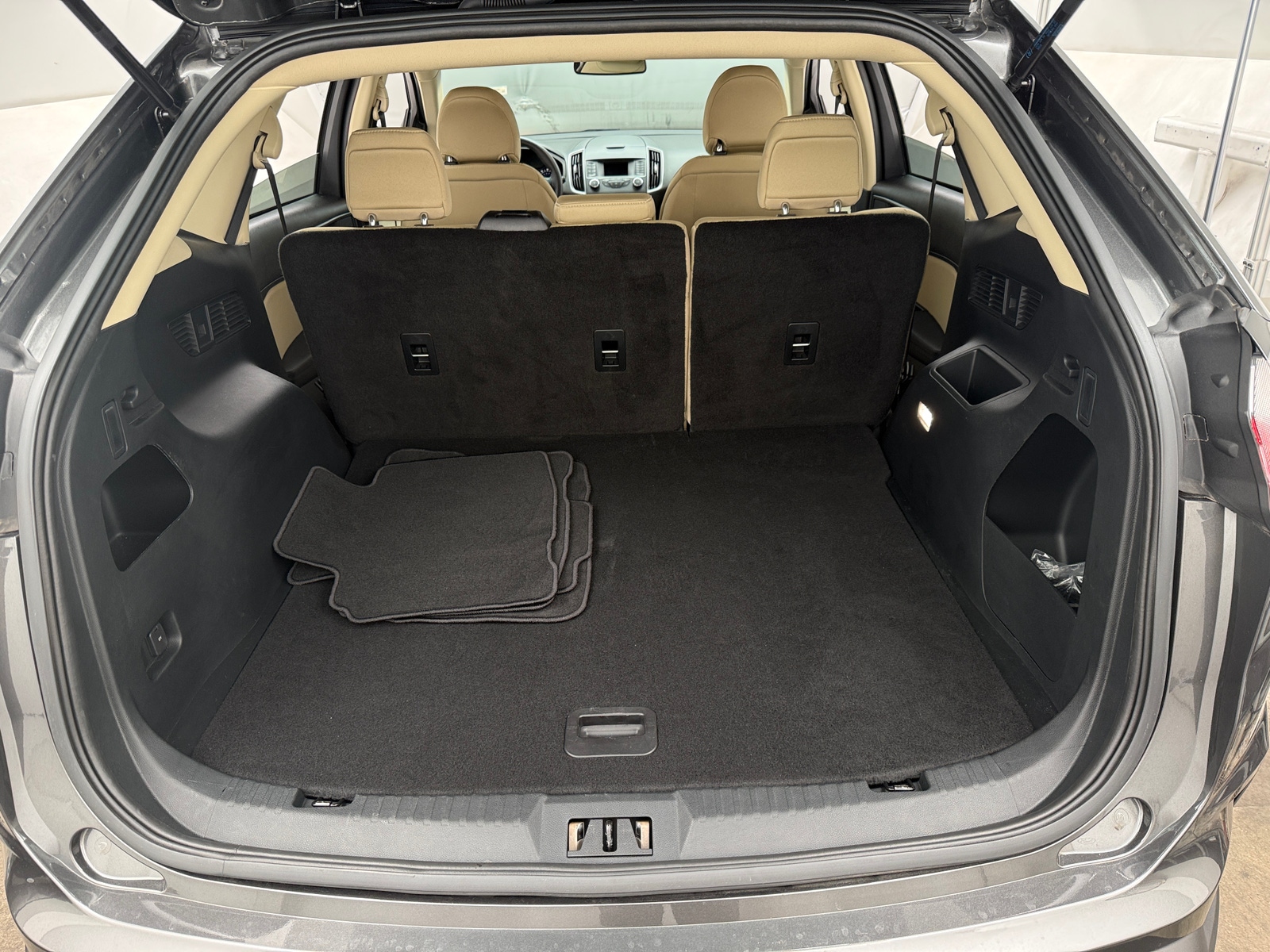 Thumbnail: 2019 Ford Edge - 7