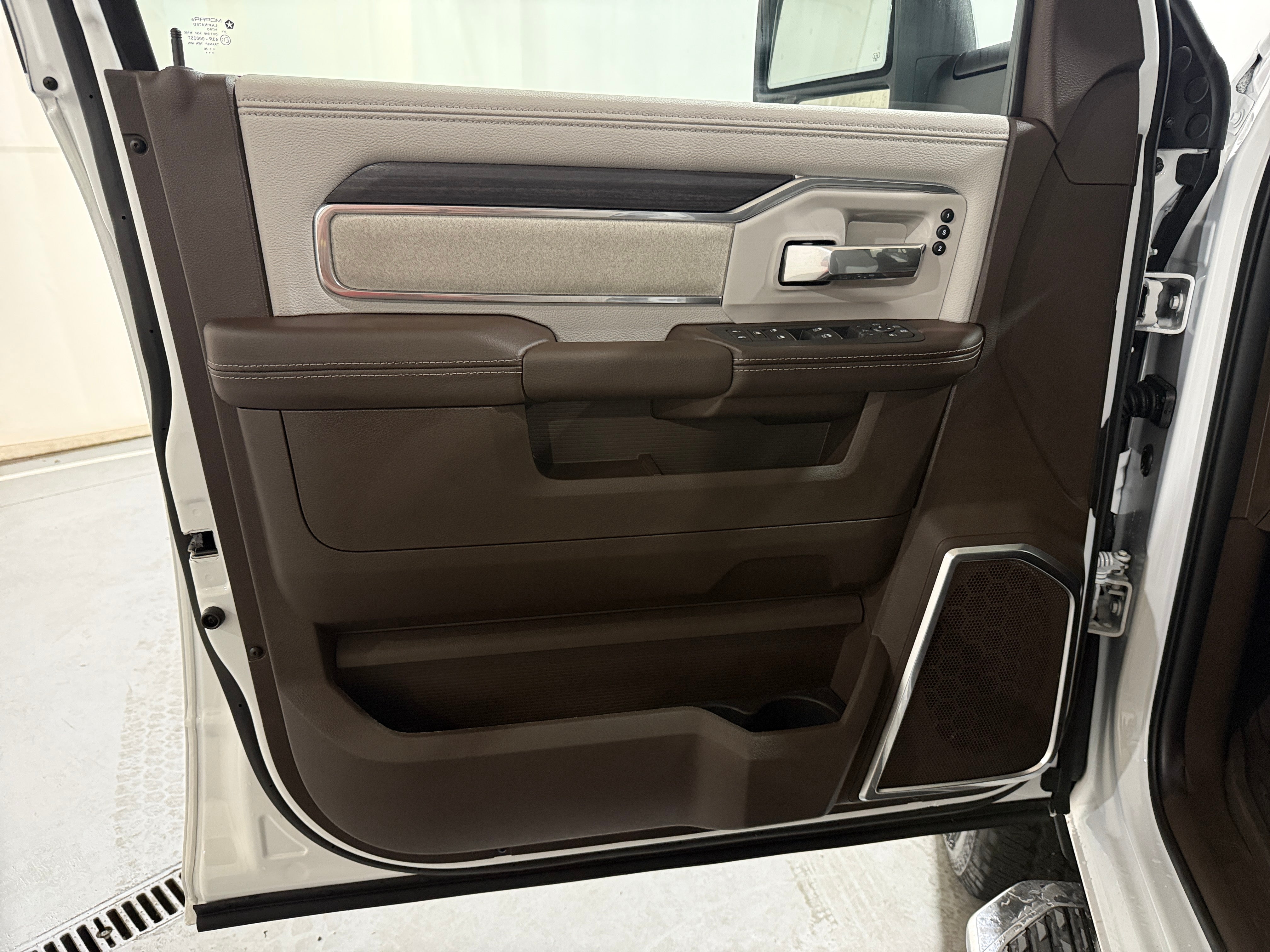 2026 RAM 2500 Laramie - Photo 3