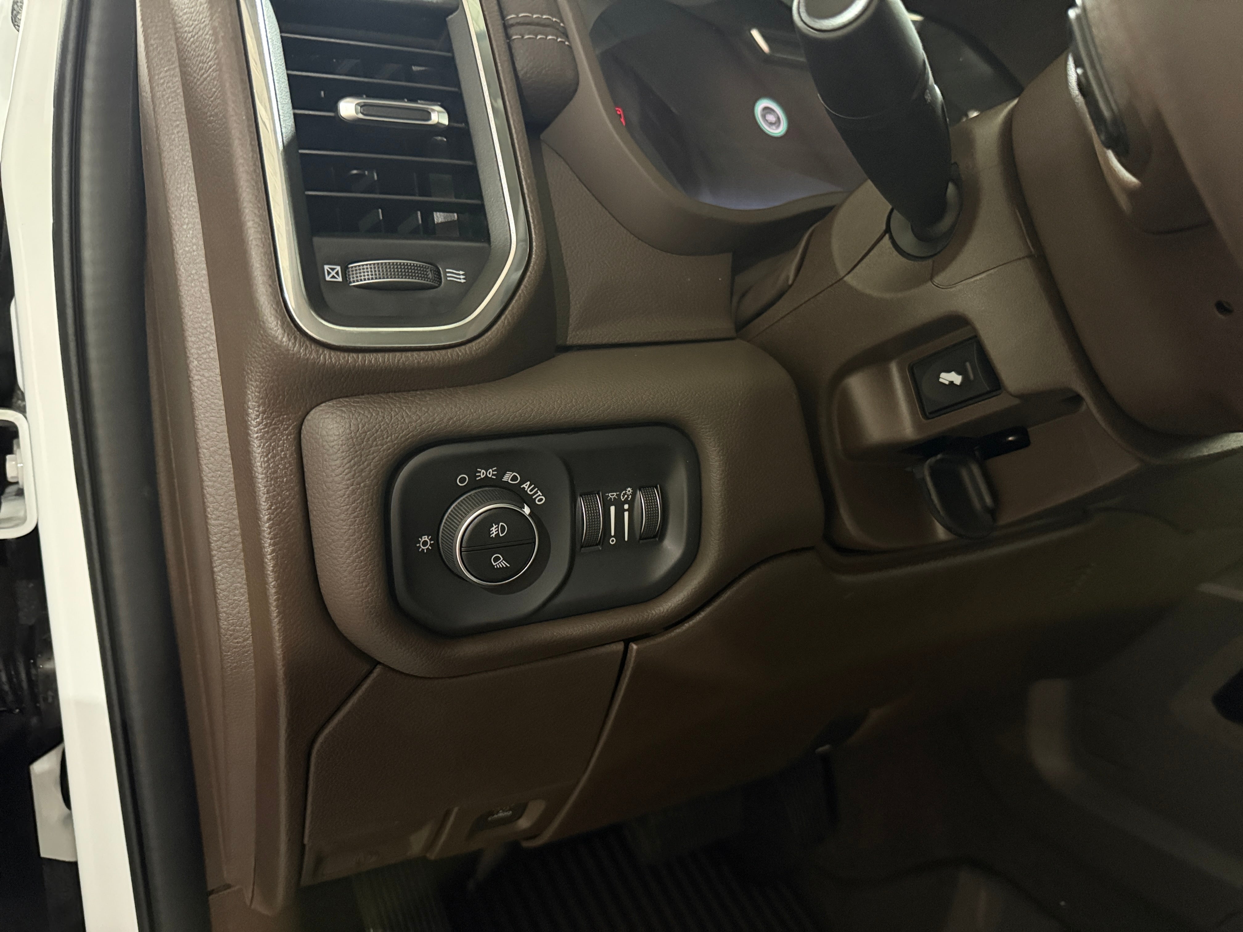 2026 RAM 2500 Laramie - Photo 14