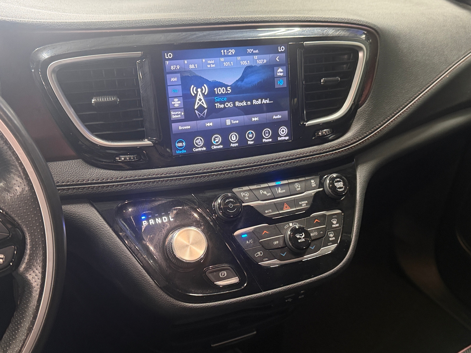 Thumbnail: 2020 Chrysler Pacifica - 3