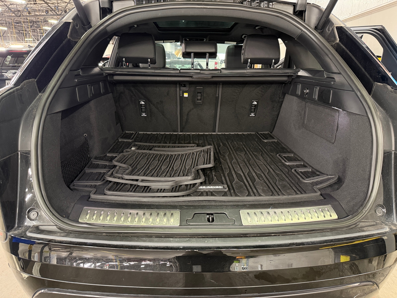 Thumbnail: 2024 Land Rover Range Rover Velar - 6