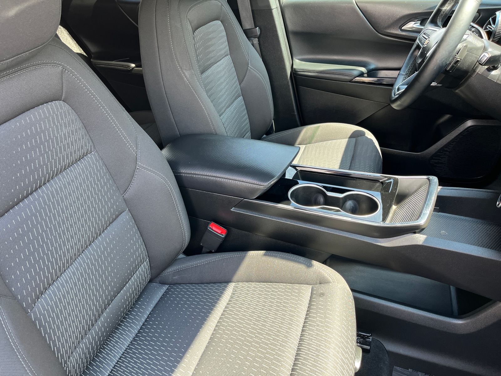 Thumbnail: 2025 Chevrolet Equinox - 2