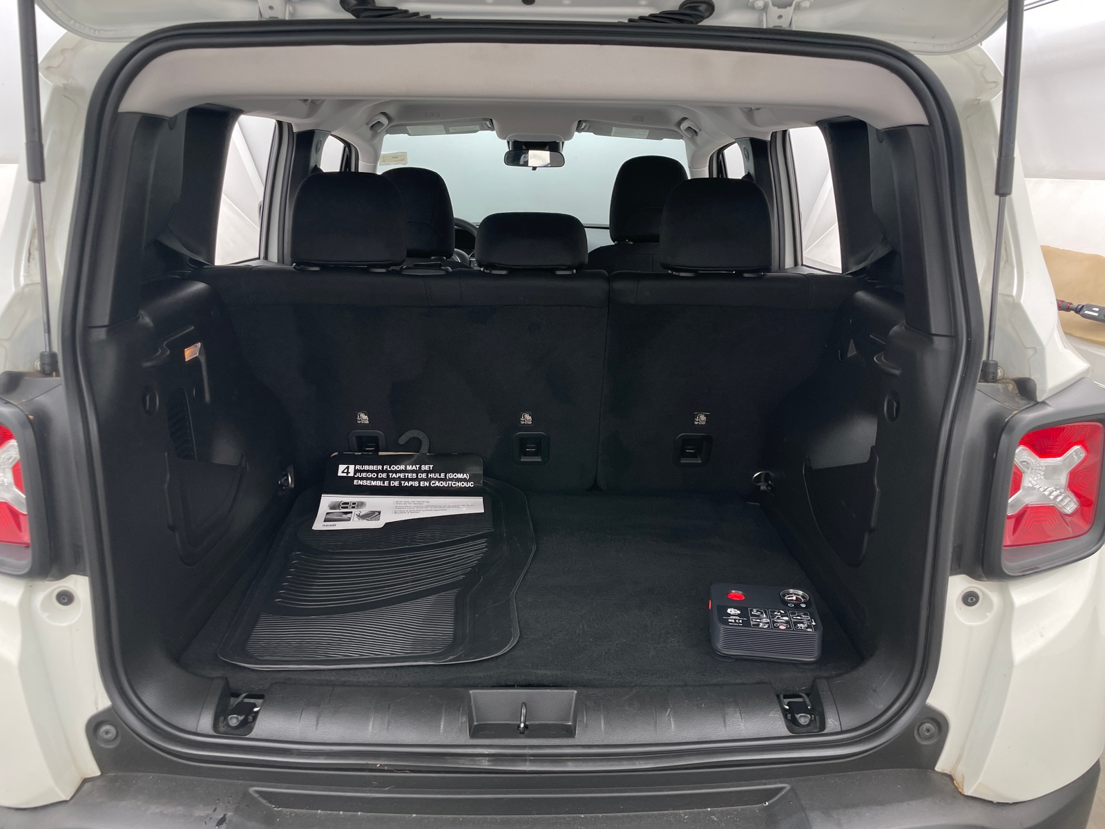 Thumbnail: 2023 Jeep Renegade - 7