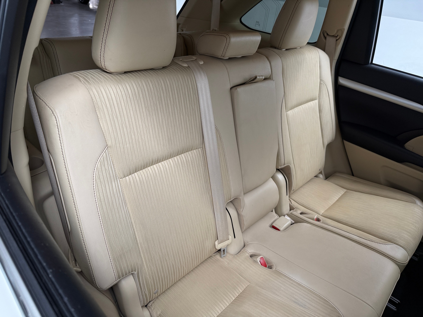 Thumbnail: 2016 Toyota Highlander - 5