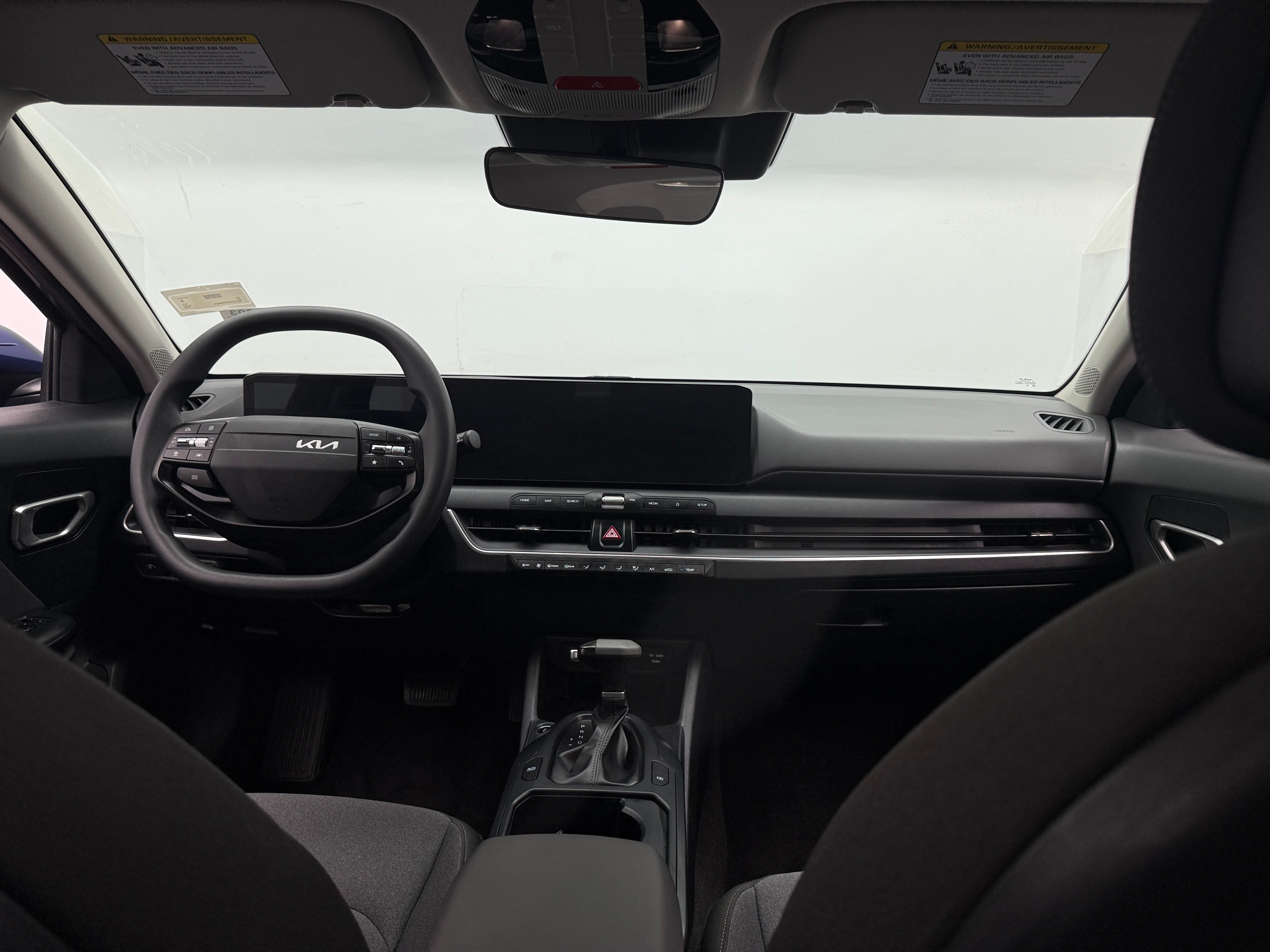 2025 Kia K4 LXS - Photo 8