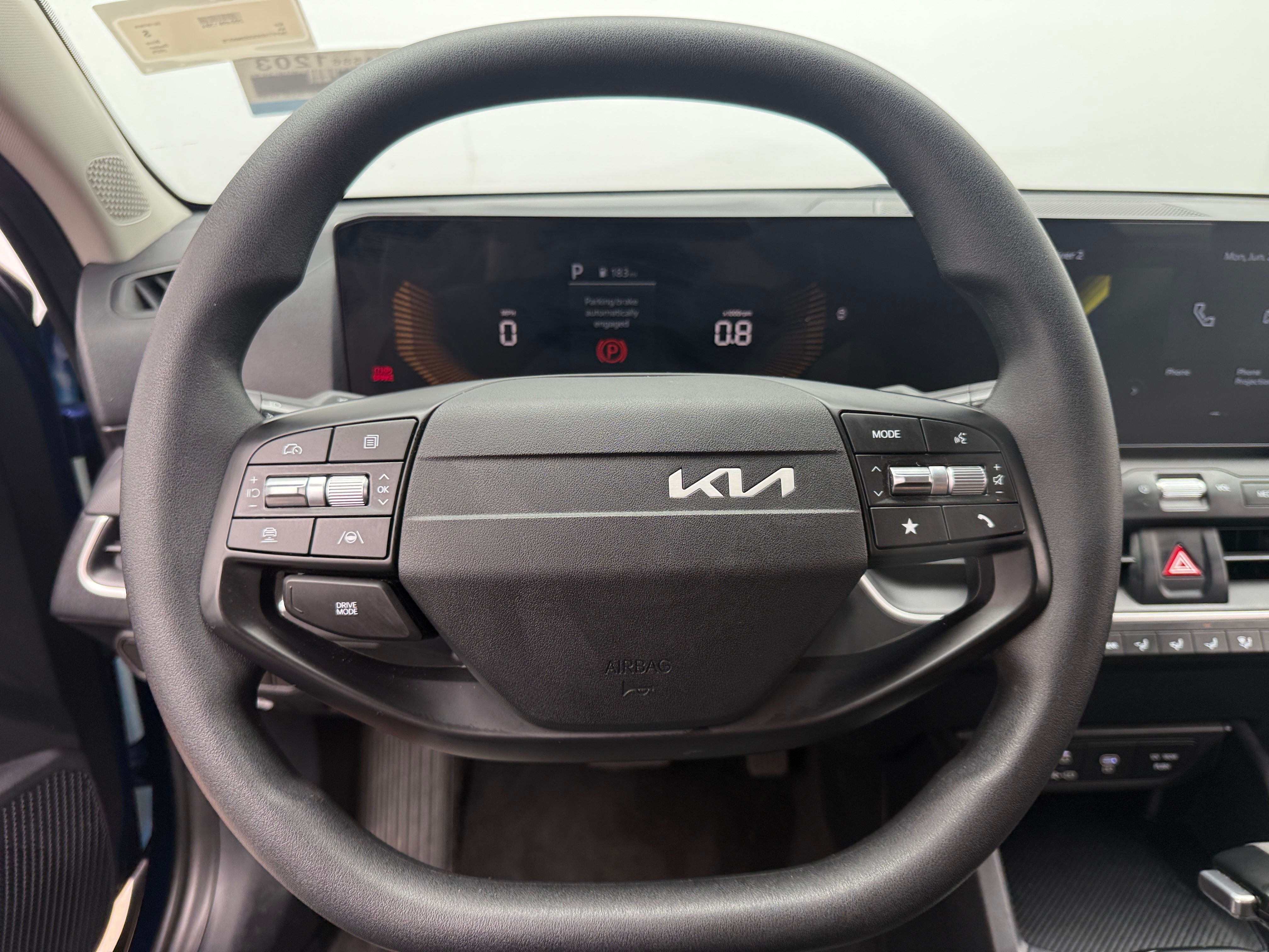 2025 Kia K4 LXS - Photo 7