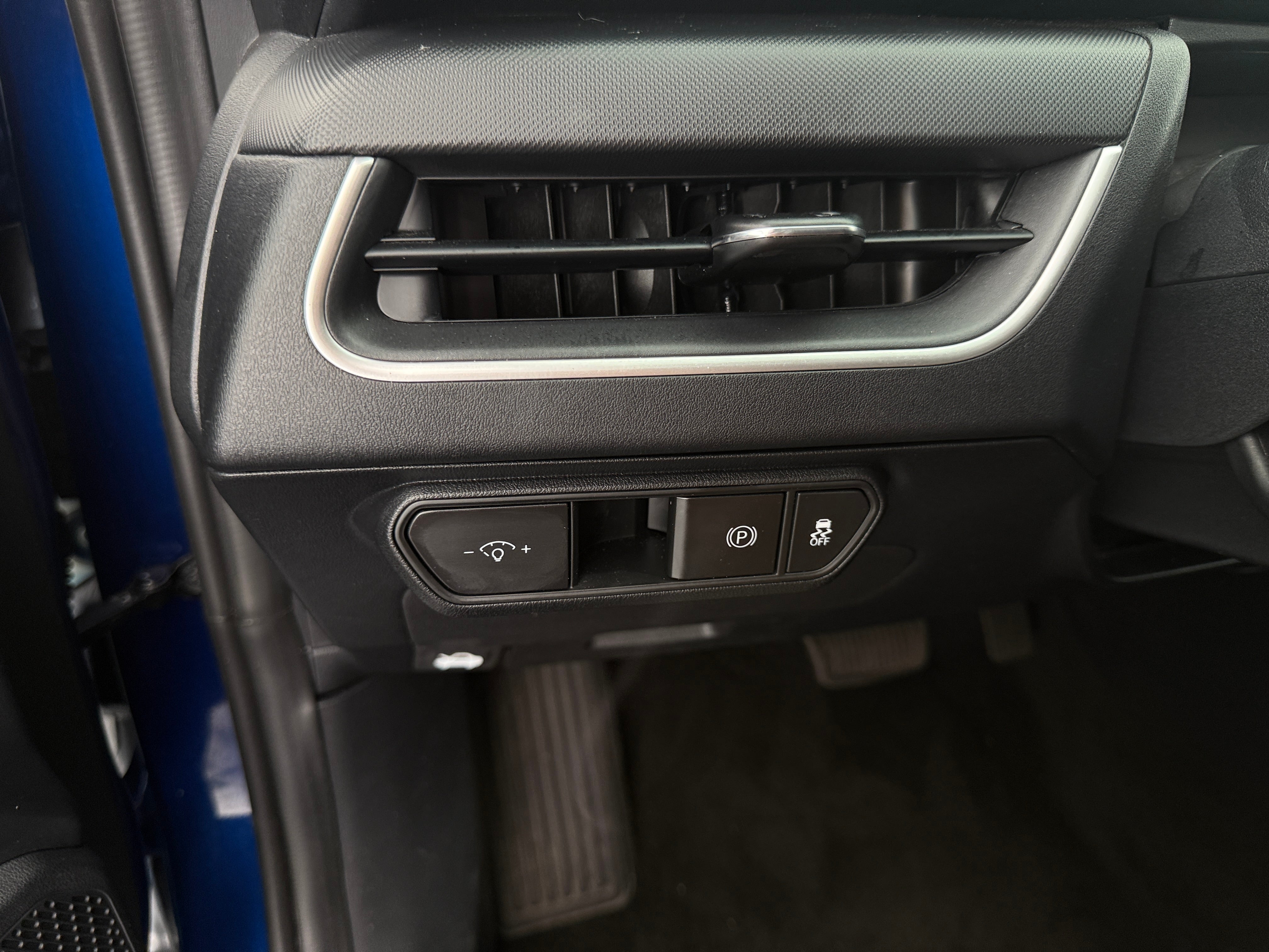 2025 Kia K4 LXS - Photo 5